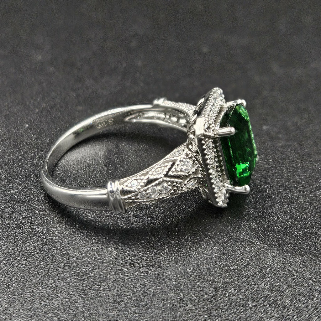10ct White Gold Emerald & Diamond Ladies Ring