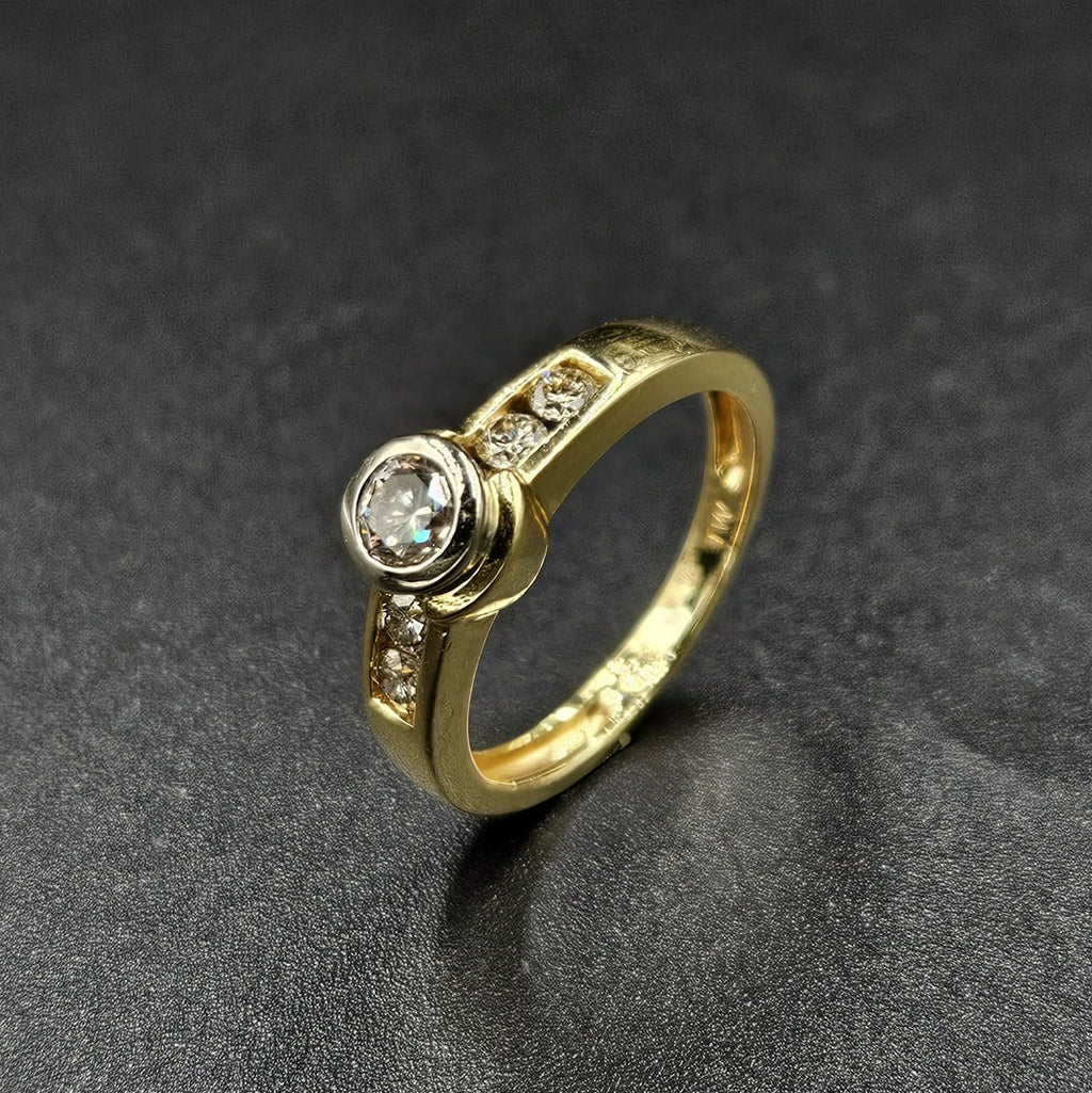 18ct Yellow & White Gold Diamond Ring