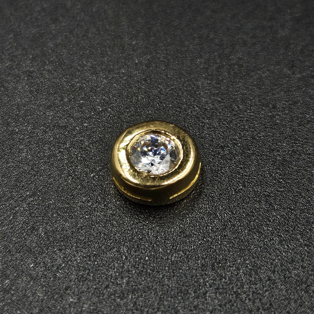 18ct Yellow Gold Cubic Zirconia Pendant