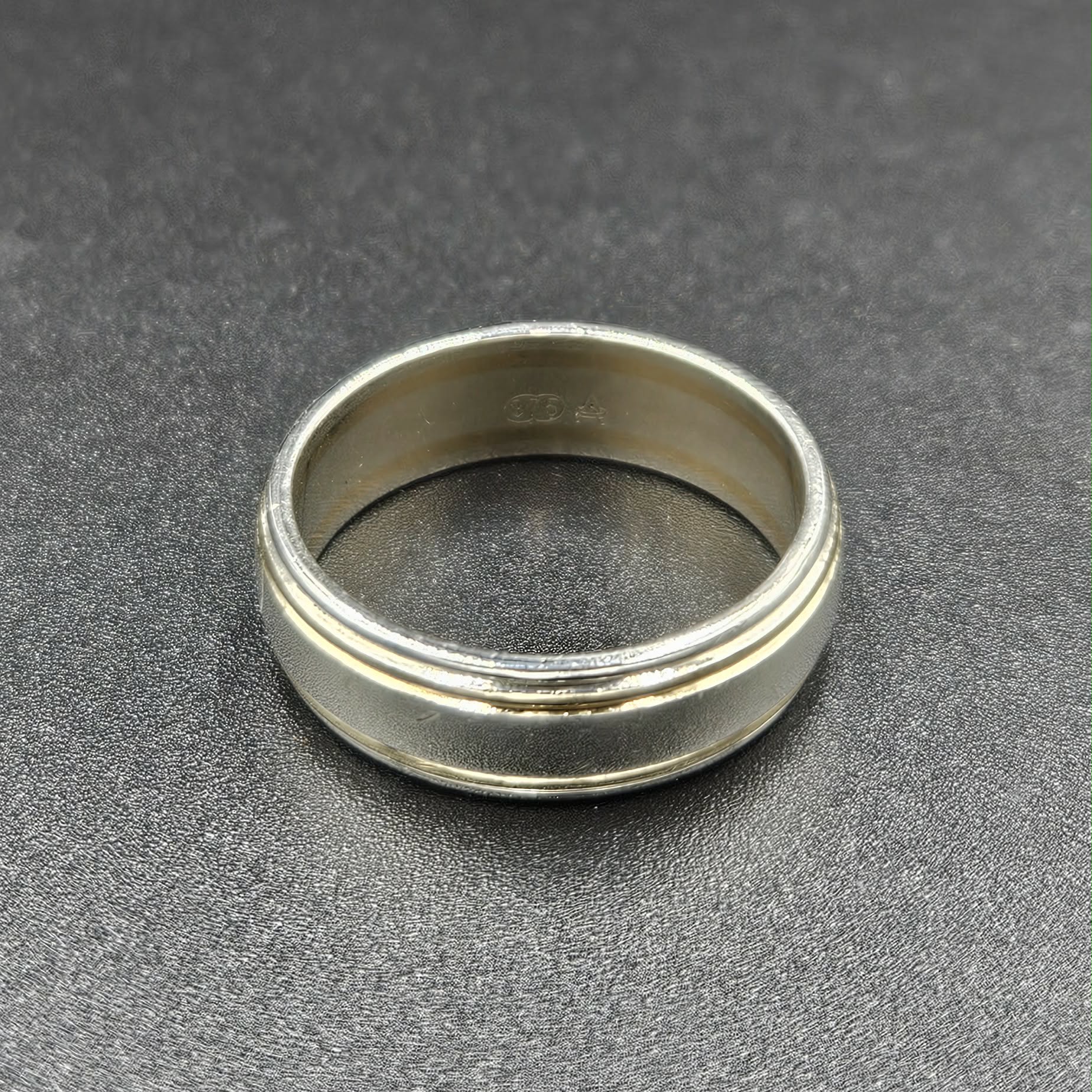 9ct Yellow & White Gold Band Style Ring