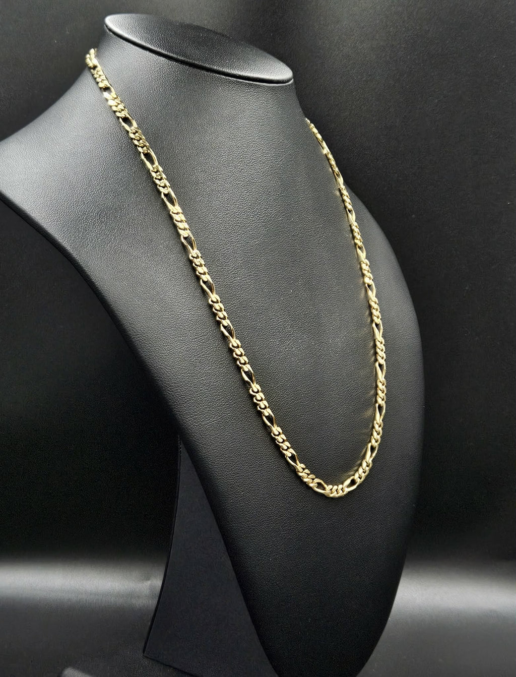 9ct Yellow Gold figaro-style chain
