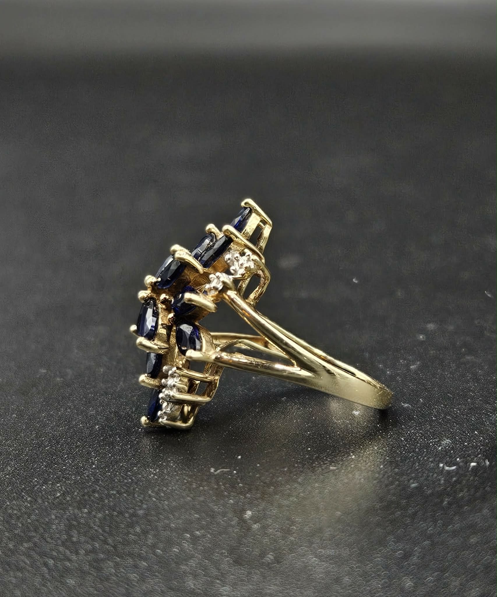 9ct Yellow Gold Blue Sapphire Ring