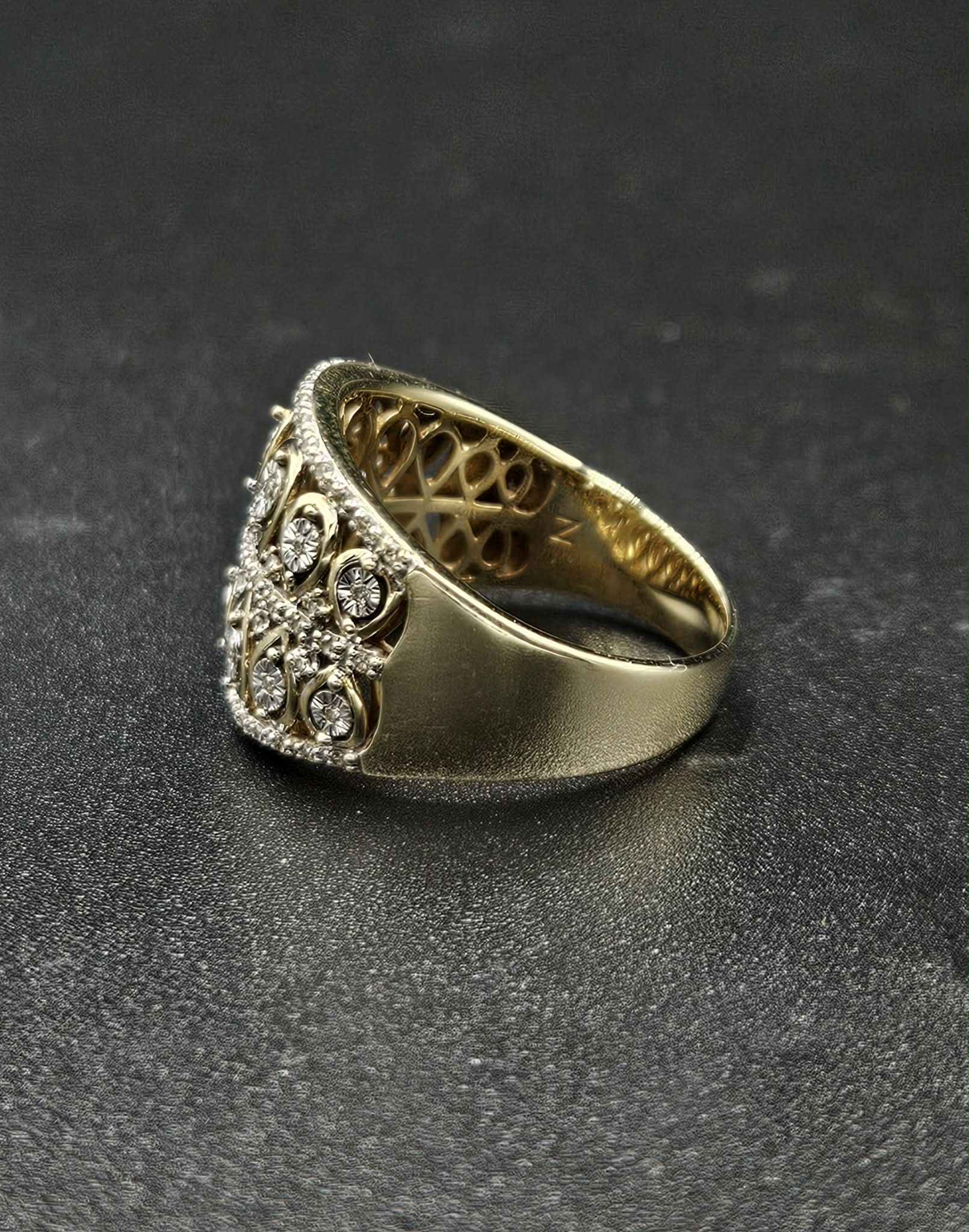 9ct Yellow Gold Diamond Ring
