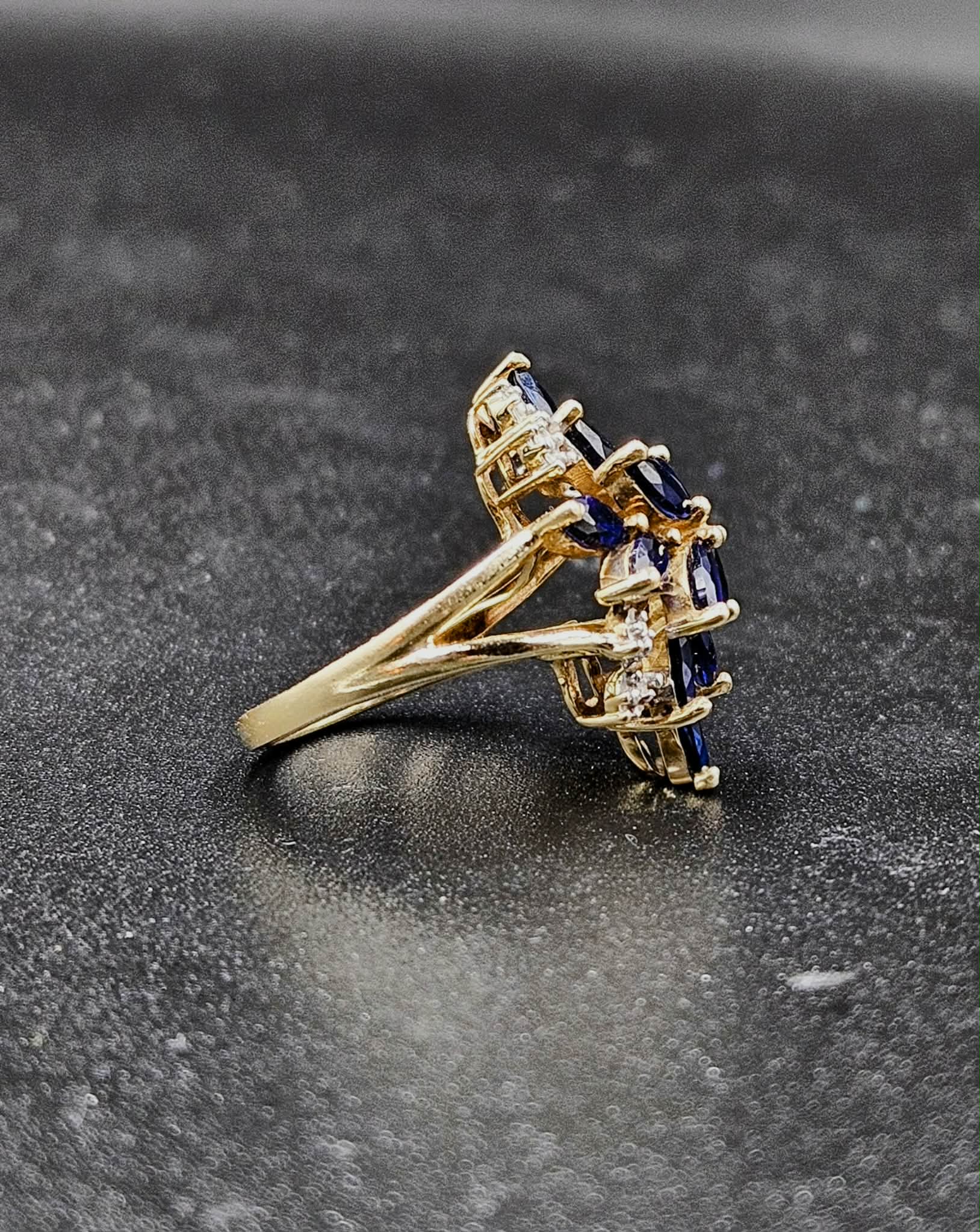 9ct Yellow Gold Blue Sapphire Ring