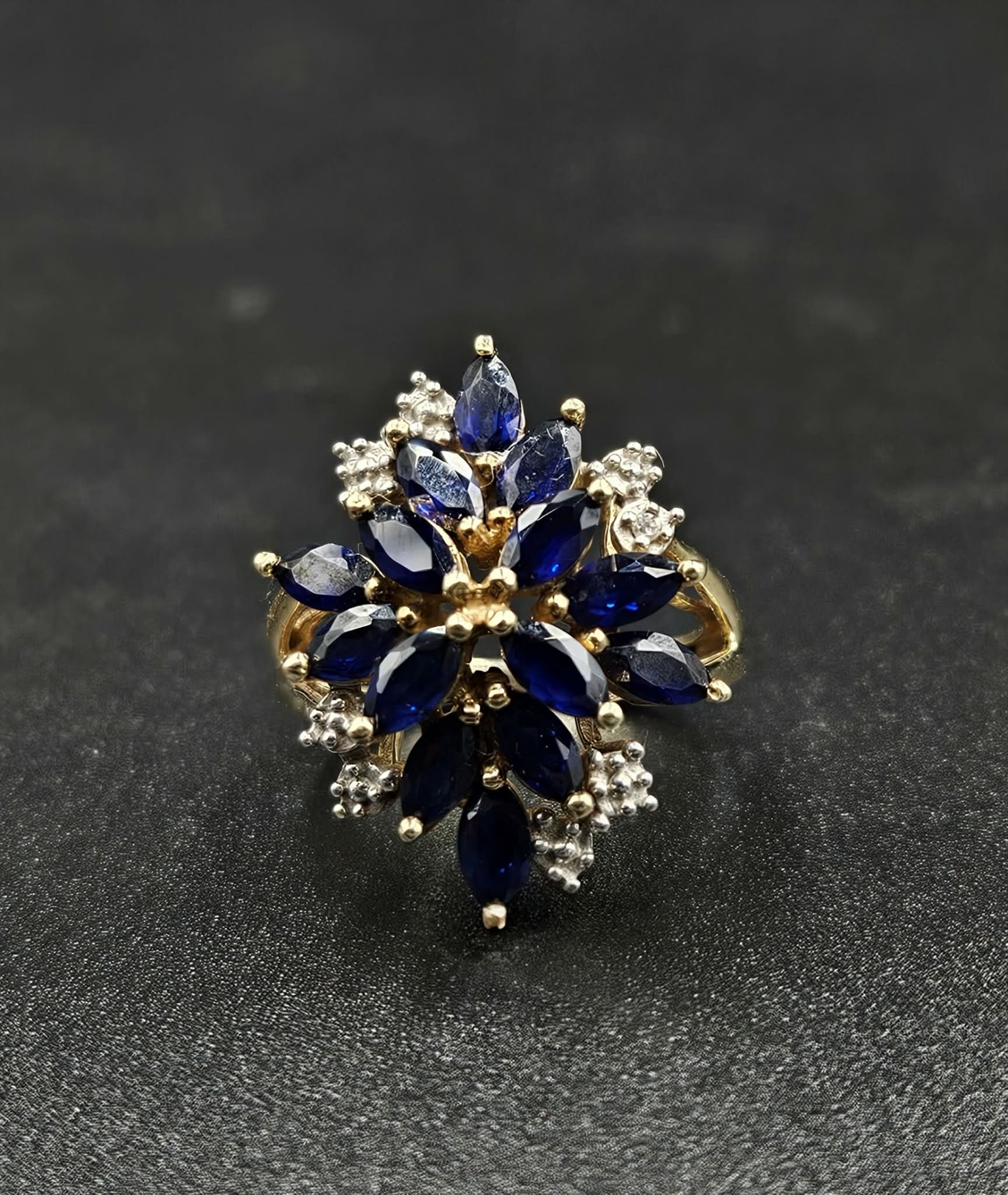 9ct Yellow Gold Blue Sapphire Ring