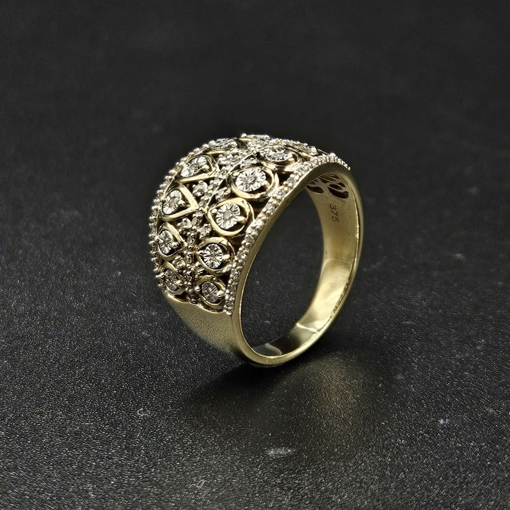 9ct Yellow Gold Diamond Ring