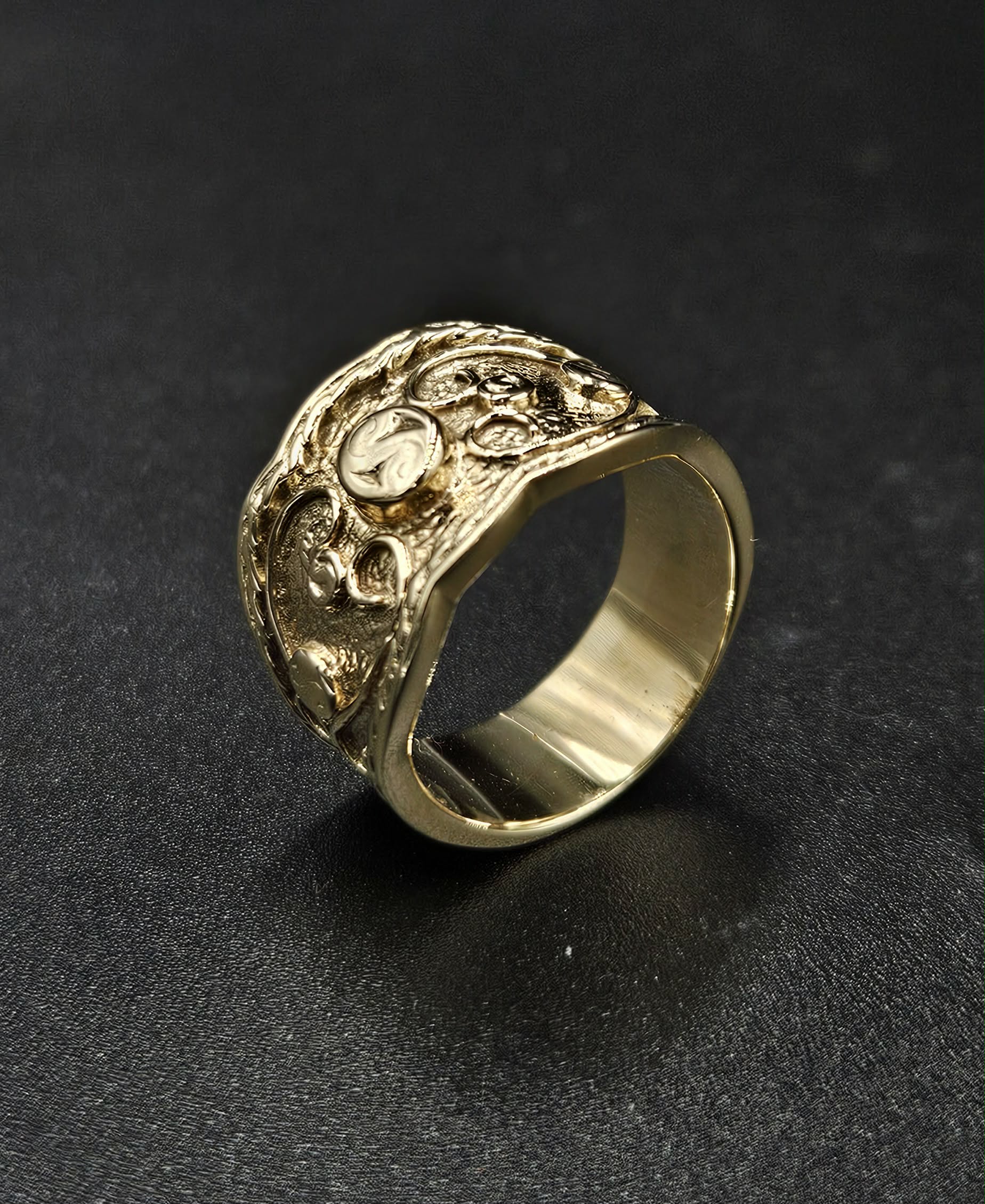 9ct Yellow Gold Ornate Ring