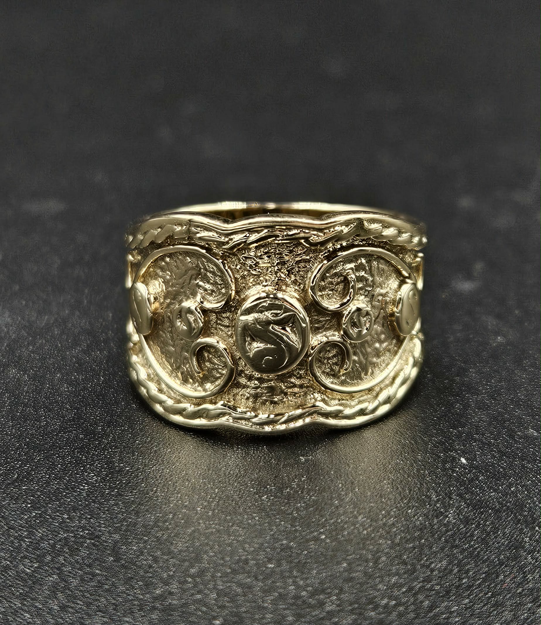 9ct Yellow Gold Ornate Ring