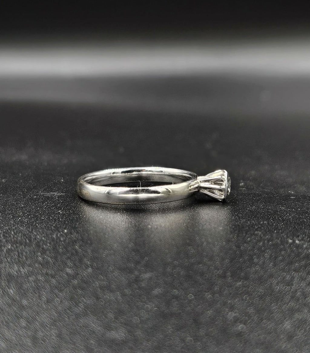9ct White Gold Diamond Ring