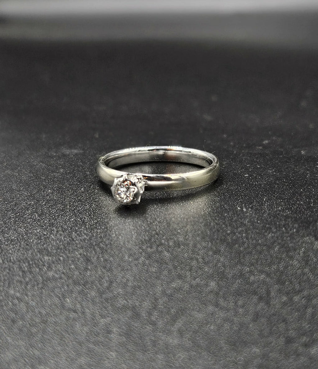 9ct White Gold Diamond Ring