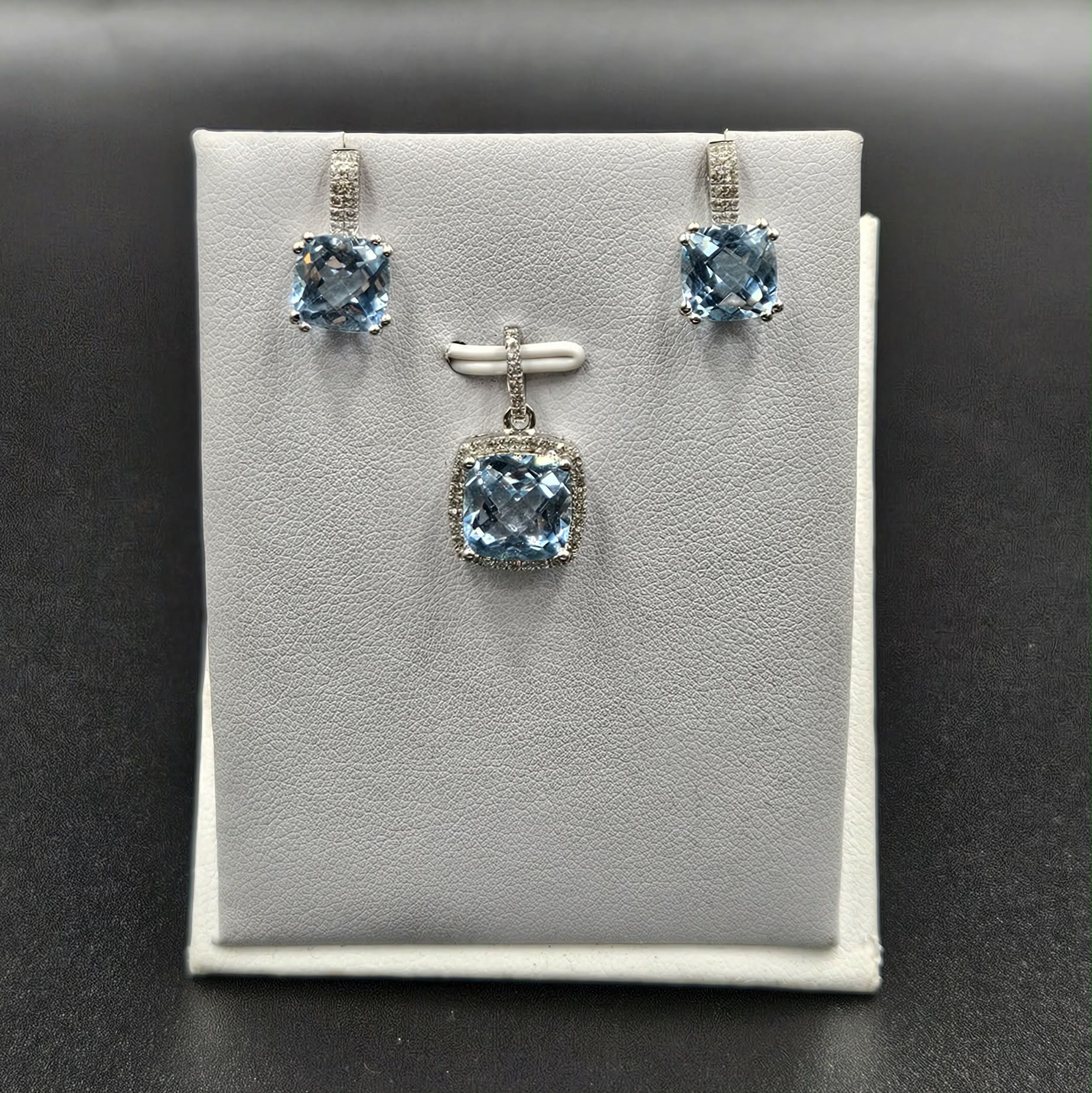 Brand New, Never worn 925 Sterling Silver Blue Amethyst & Cubic Zirconia Pendant & Earrings set