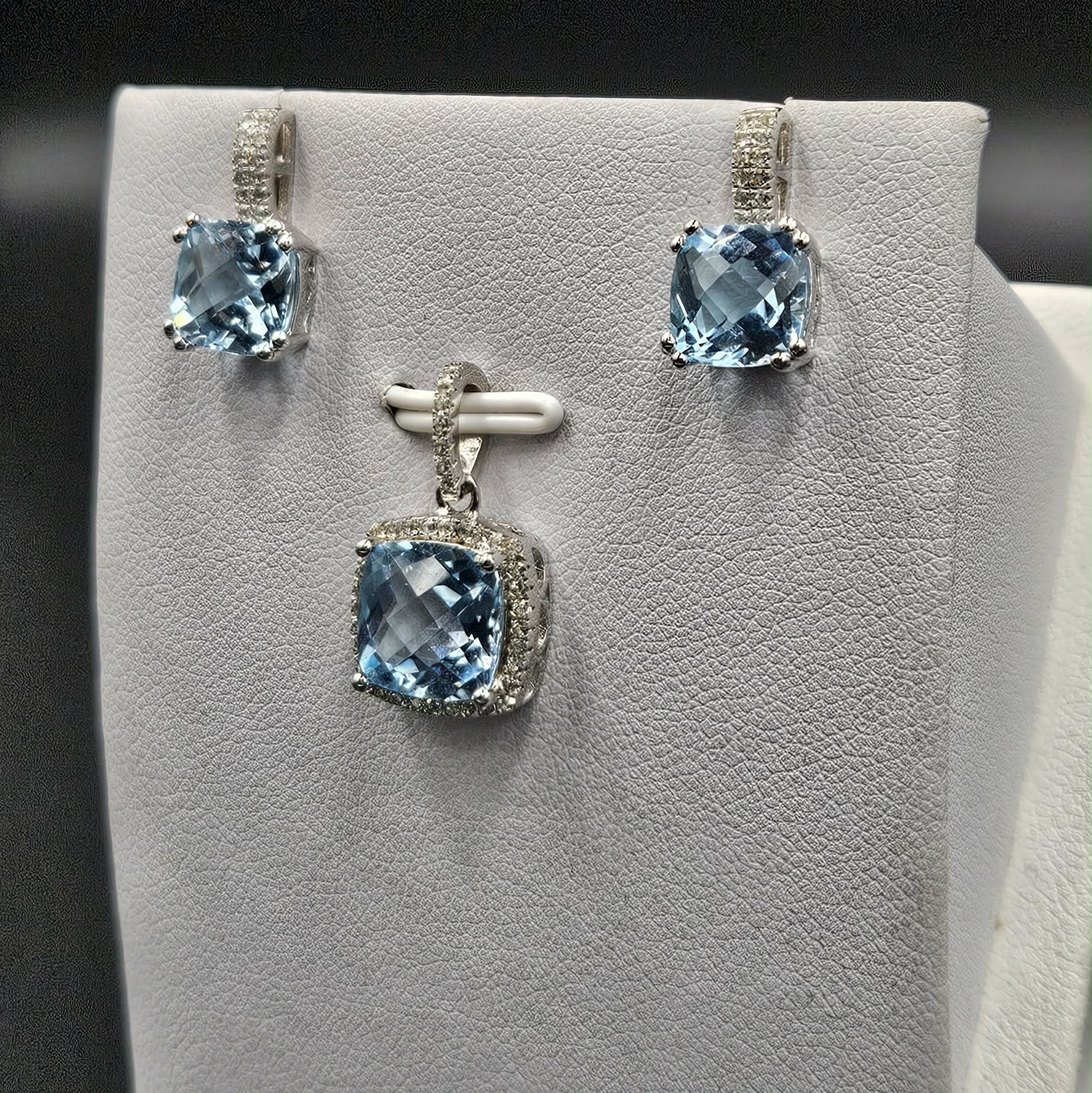 Brand New, Never worn 925 Sterling Silver Blue Amethyst & Cubic Zirconia Pendant & Earrings set