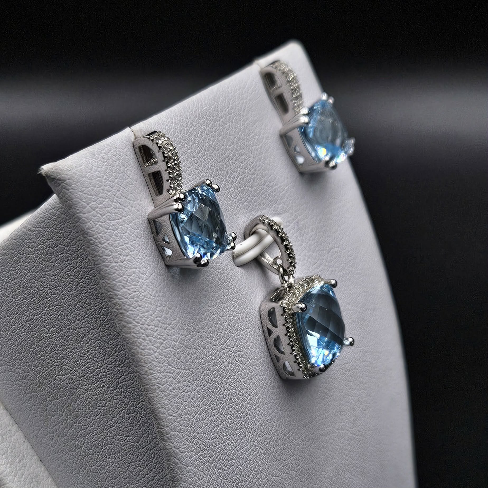 Brand New, Never worn 925 Sterling Silver Blue Amethyst & Cubic Zirconia Pendant & Earrings set