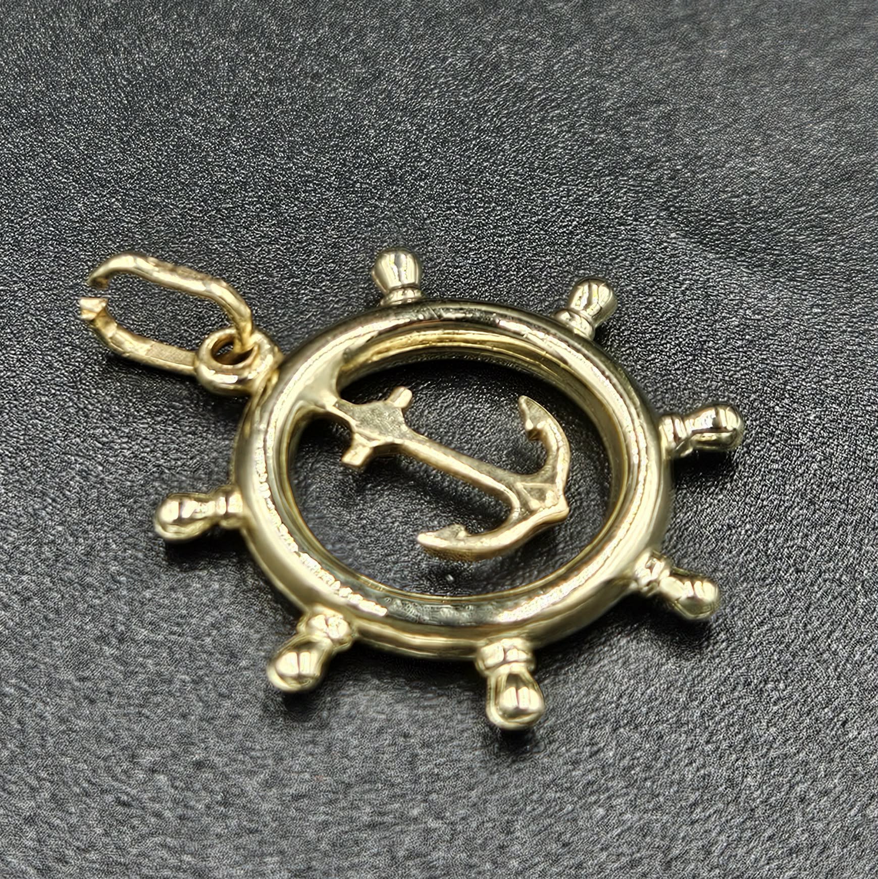9ct Yellow Gold Anchor & Wheel Pendant