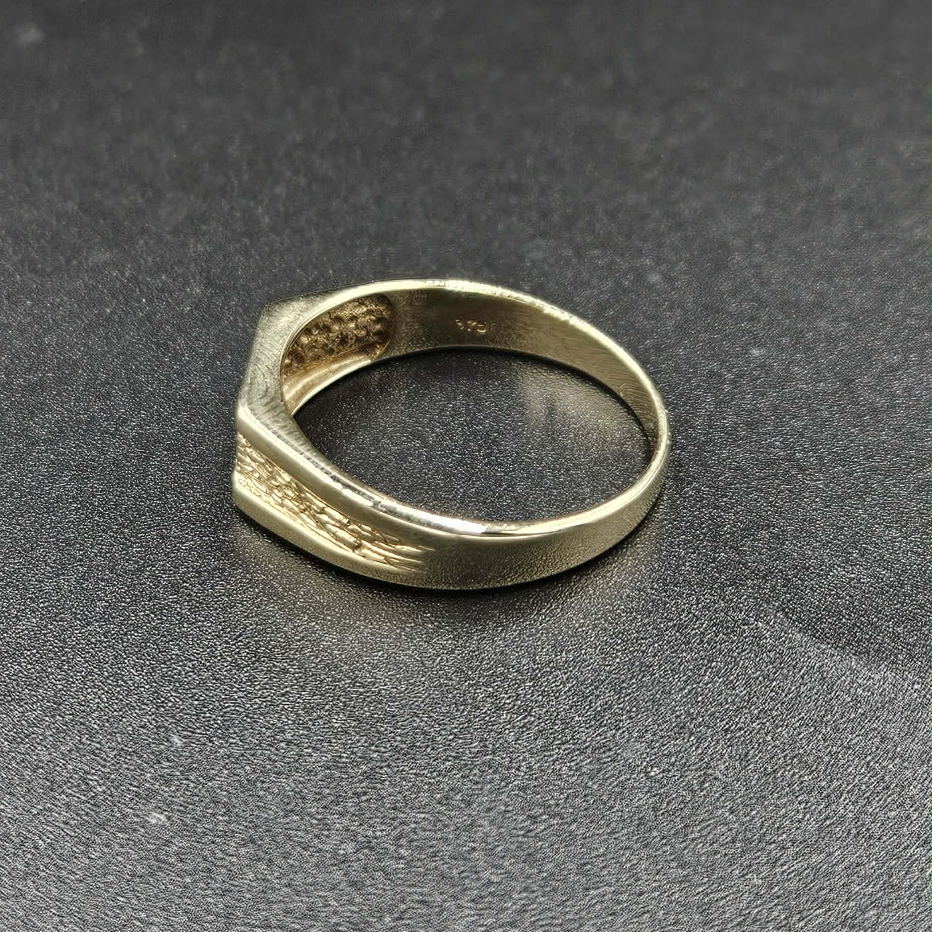 9ct Yellow Gold Vintage Grain Style Ring