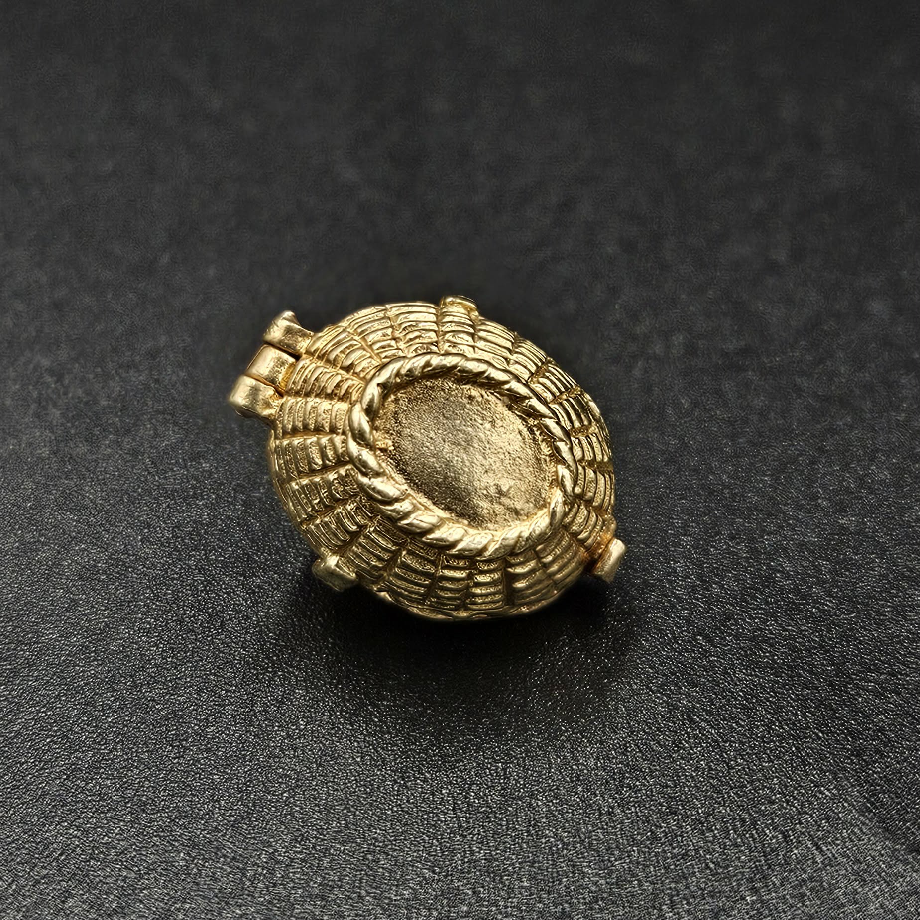 9ct Yellow gold Basket Pendant / Charm
