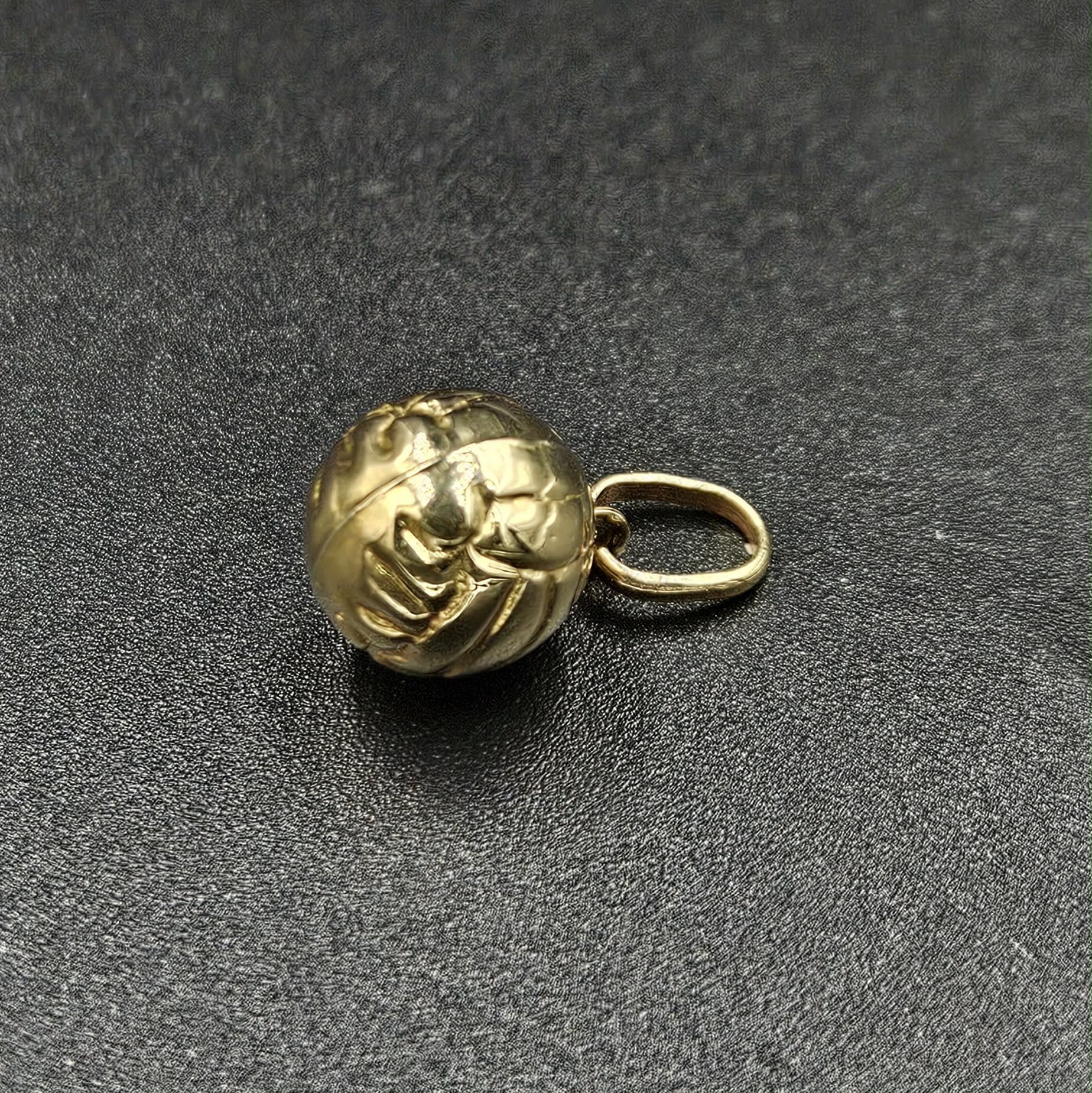 375 9ct Yellow gold Detailed Ball Pendant / Charm