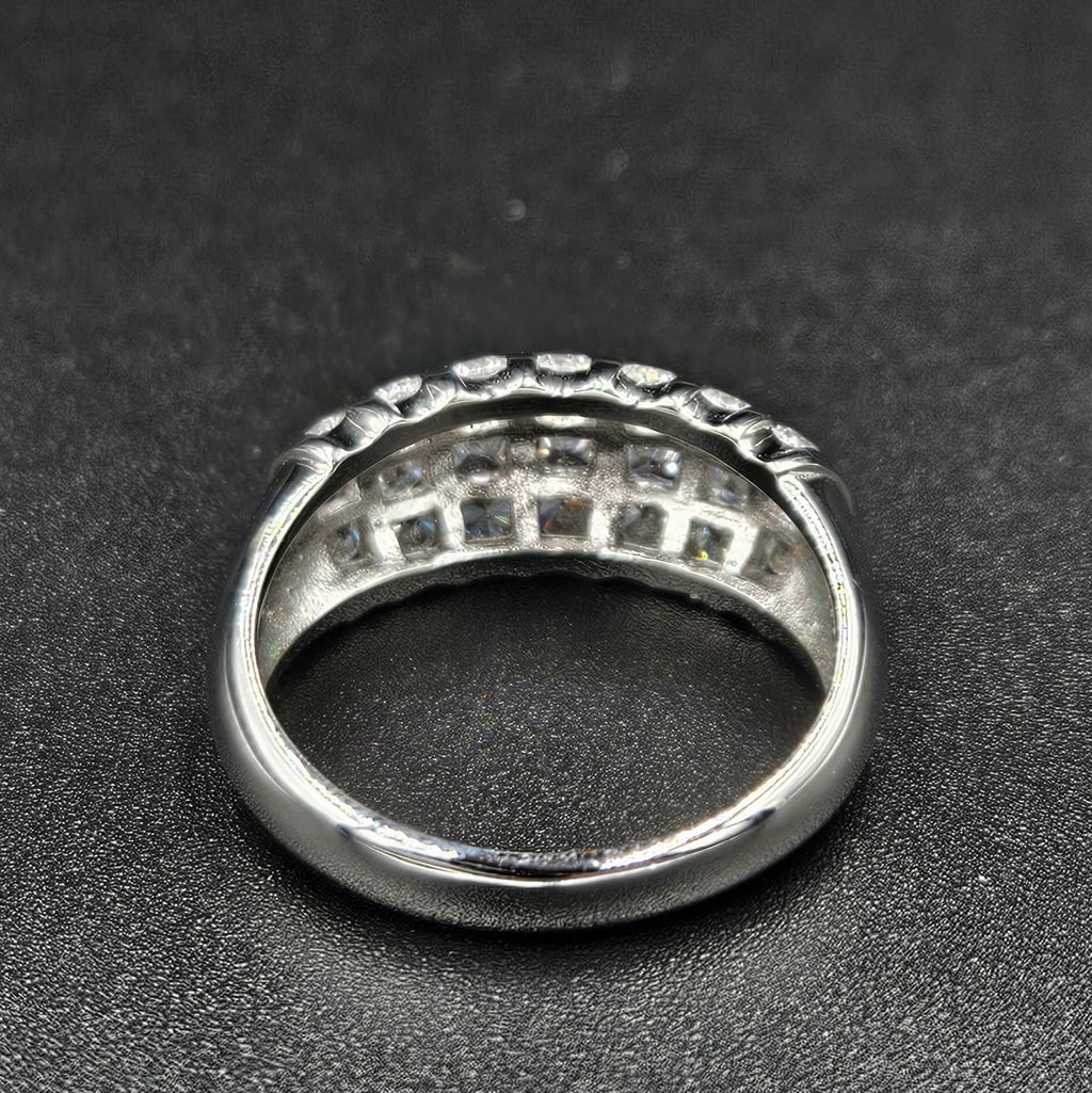Brand New Cubic Zirconia Ring Size R