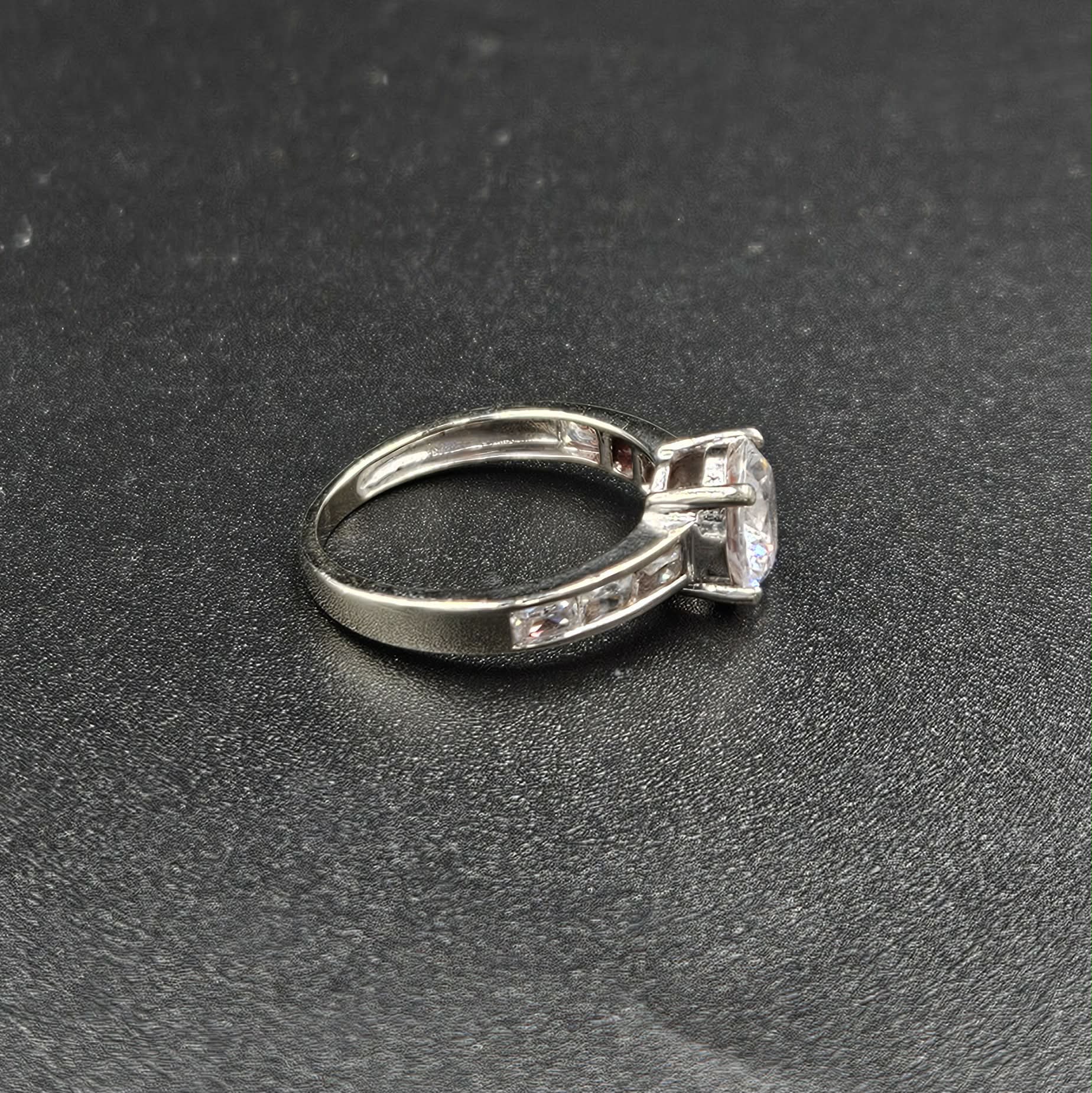 9ct White Gold Cubic Zirconia Ring