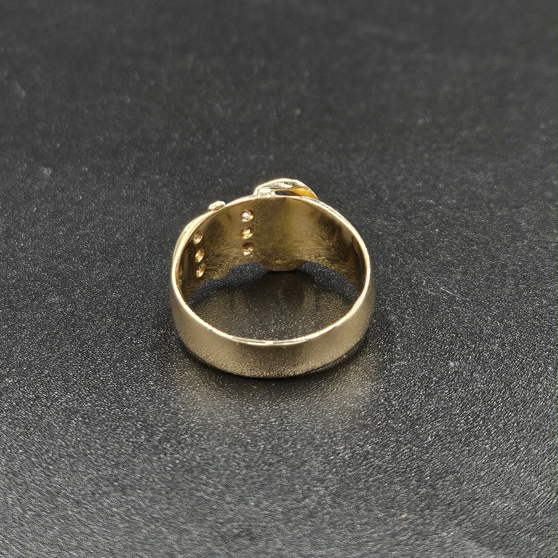 18ct Yellow Gold Diamond Belt Style Ring