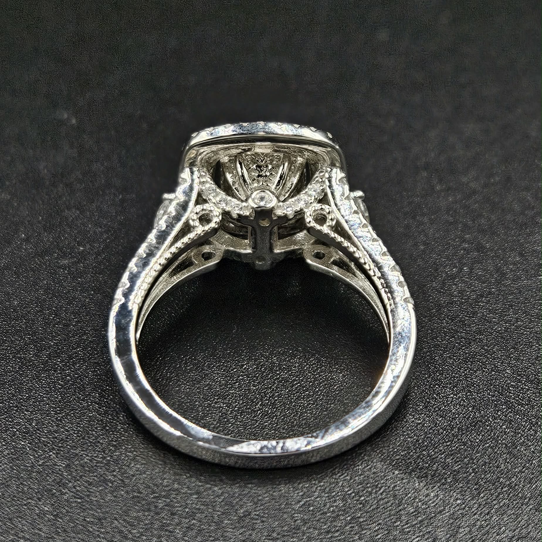 Brand New Sterling Silver Cubic Zirconia Ring R 1⁄2