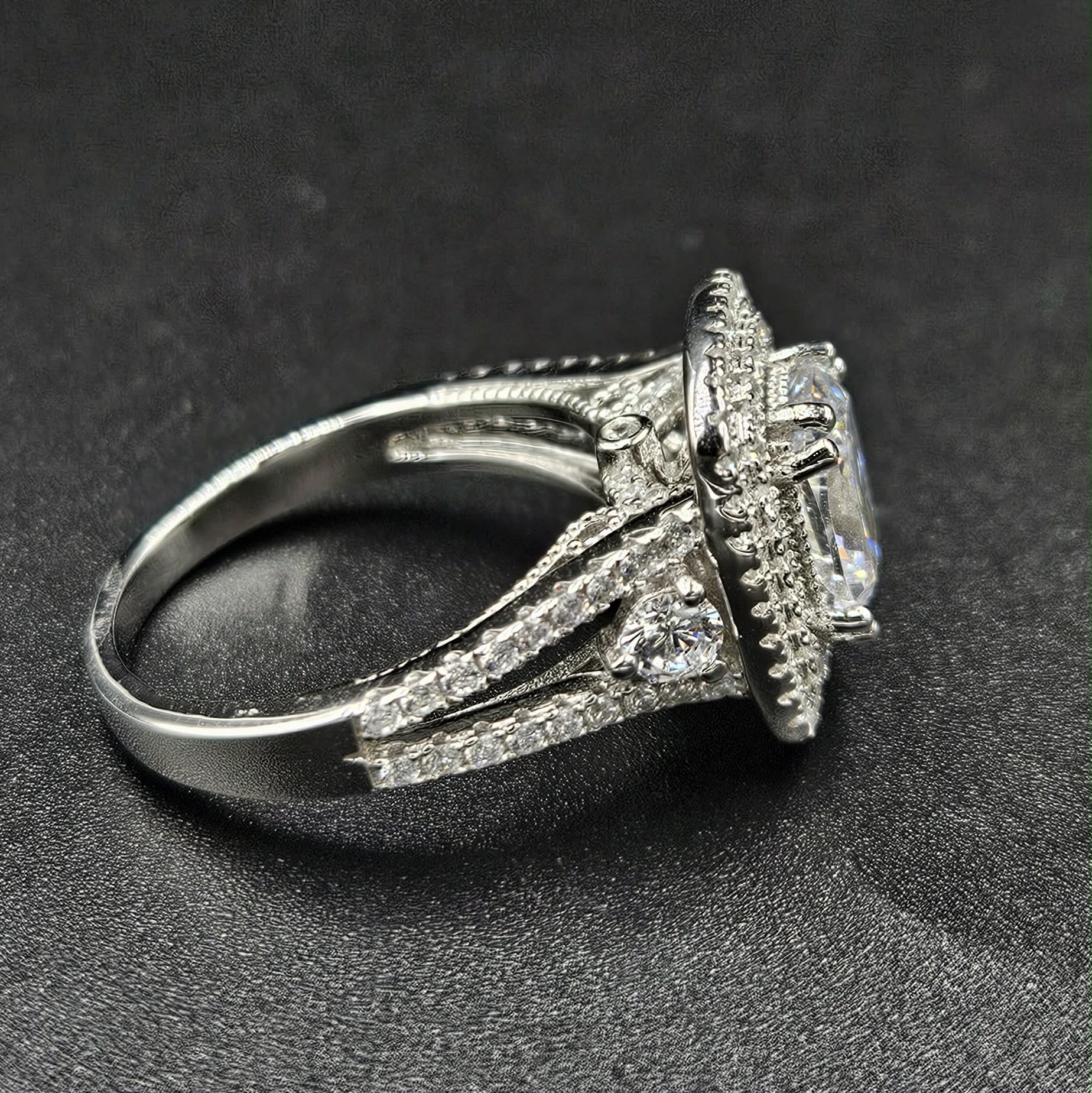 Brand New Sterling Silver Cubic Zirconia Ring R 1⁄2