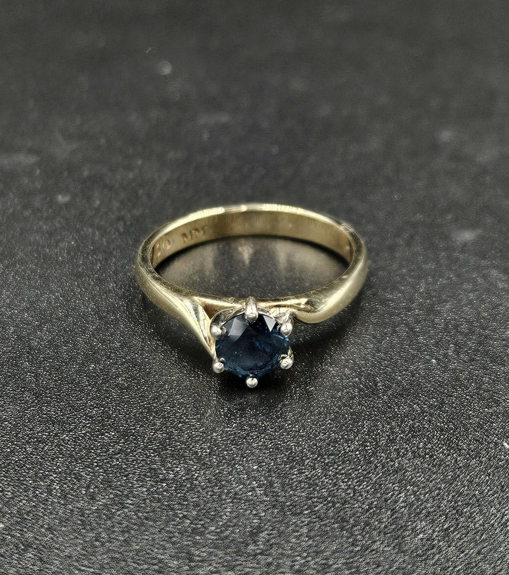 9ct Yellow Gold Blue Sapphire Ring