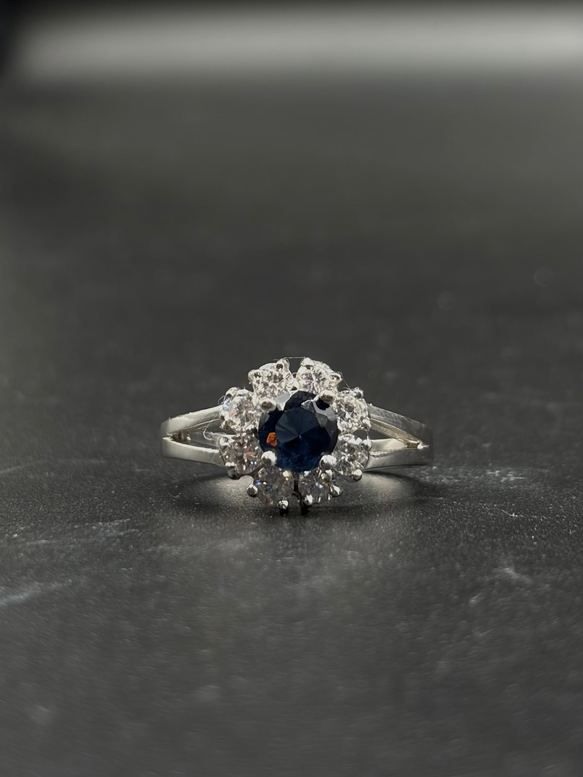 blue sapphire ring