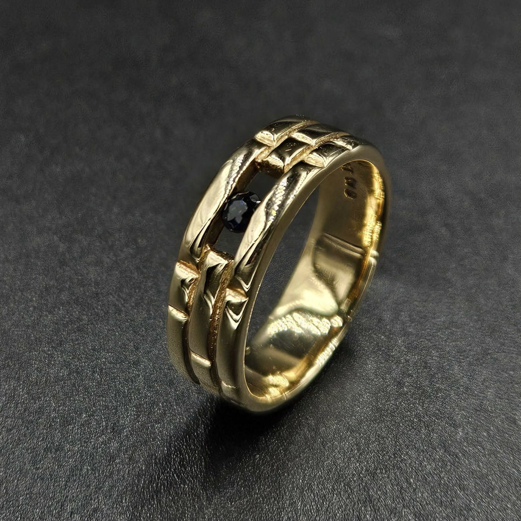 9ct Yellow gold Blue Topaz Ring