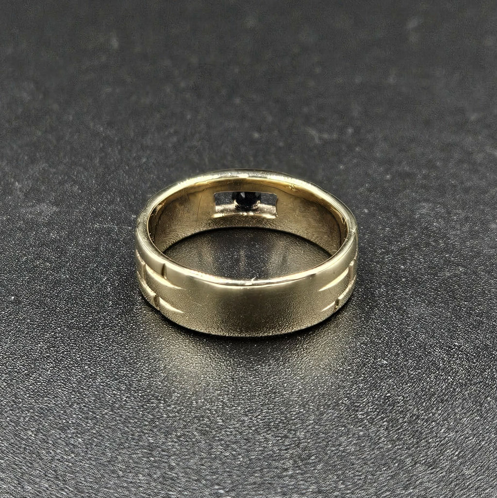 9ct Yellow gold Blue Topaz Ring
