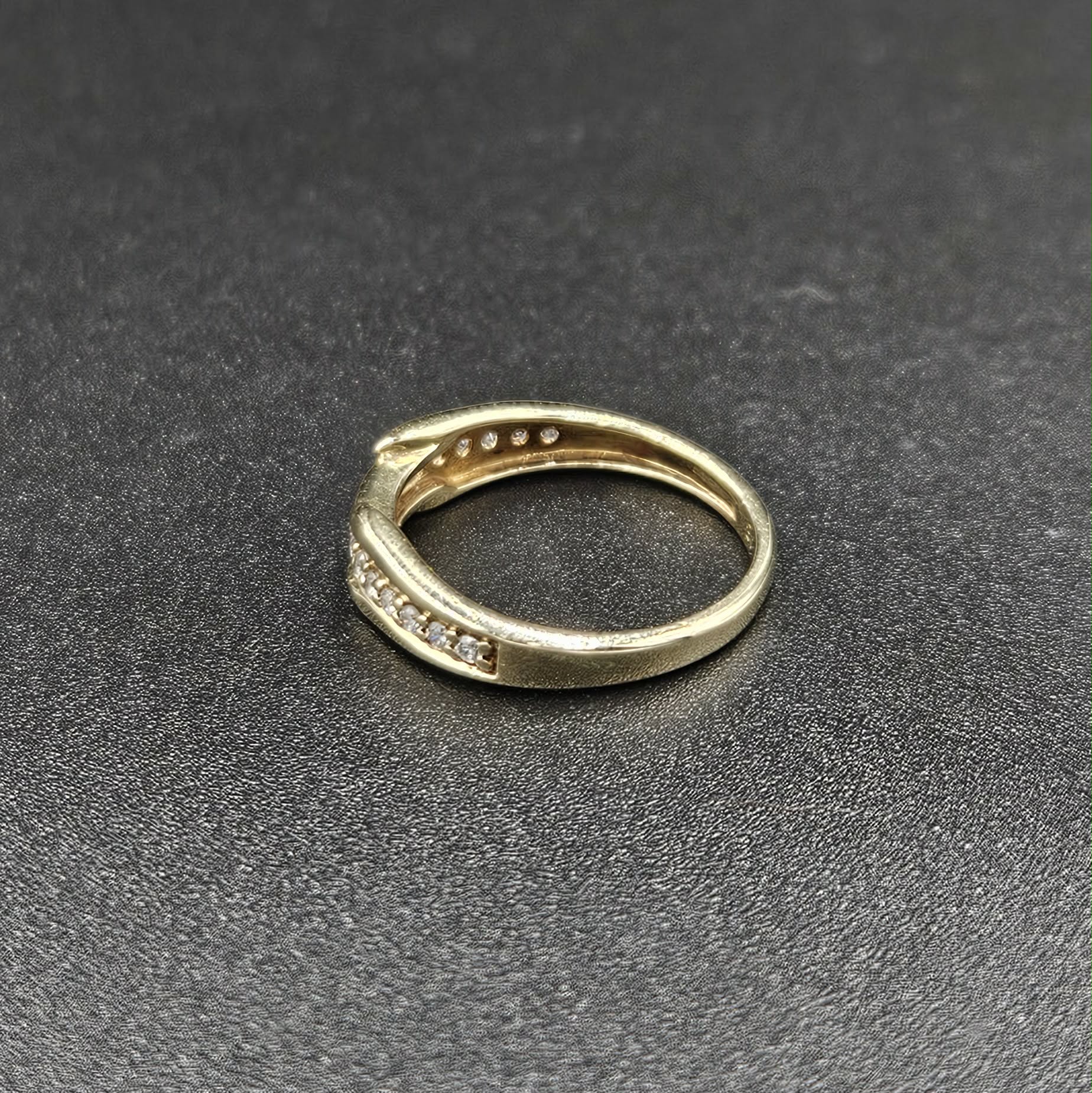 9ct Yellow Gold, 17 Diamond Band Ring