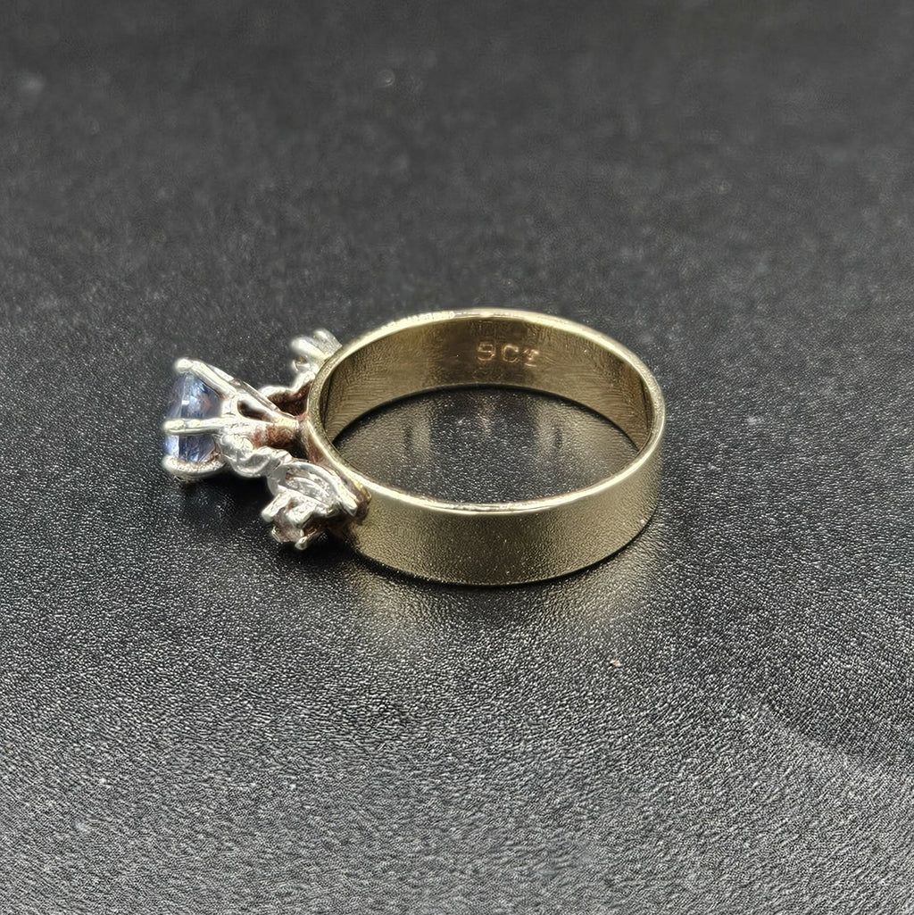 9ct Yellow Gold Blue Topaz & Diamond Ring