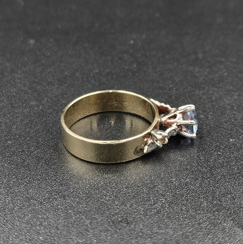 9ct Yellow Gold Blue Topaz & Diamond Ring