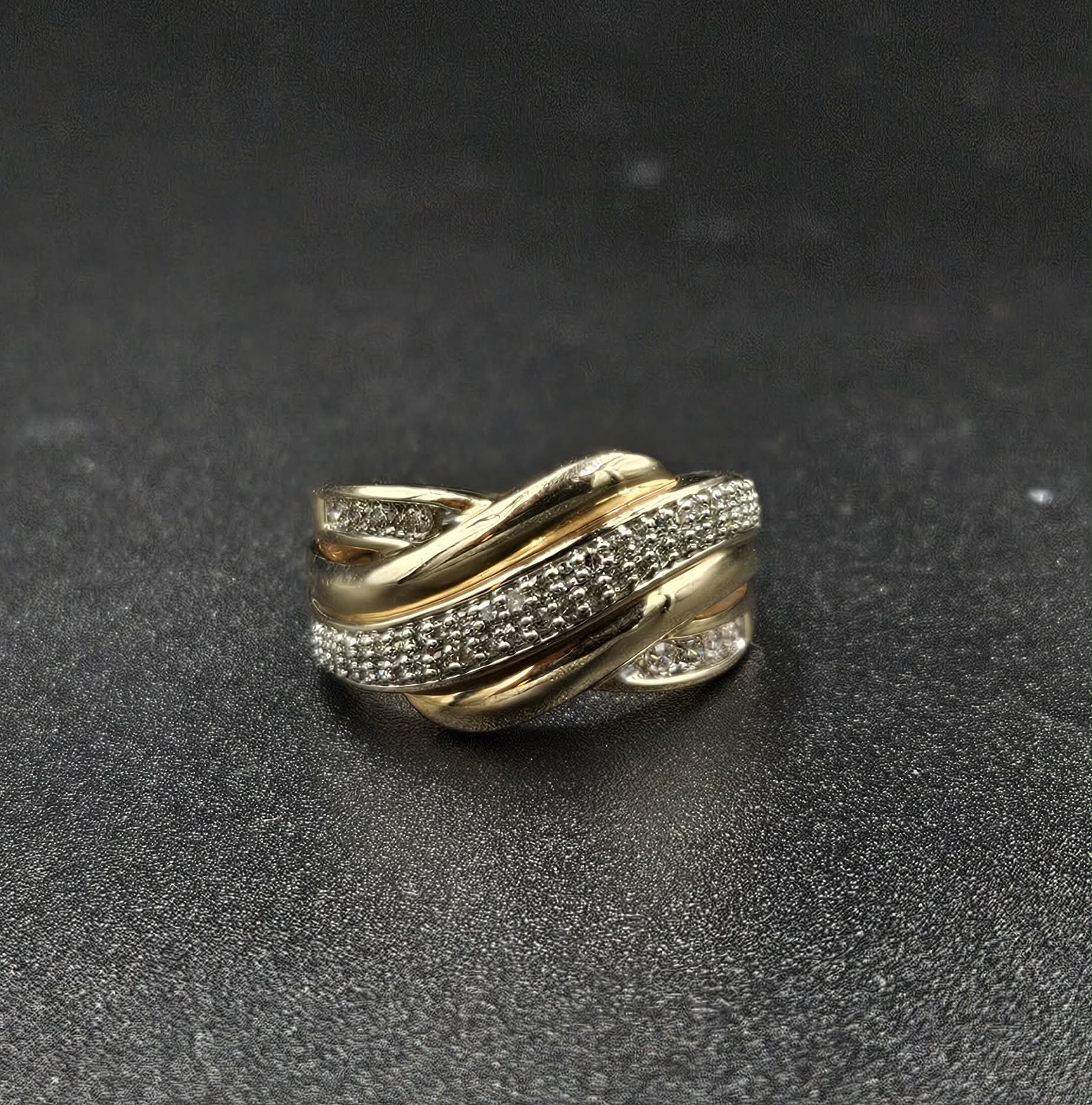 9ct Yellow Gold Diamond Dress Ring