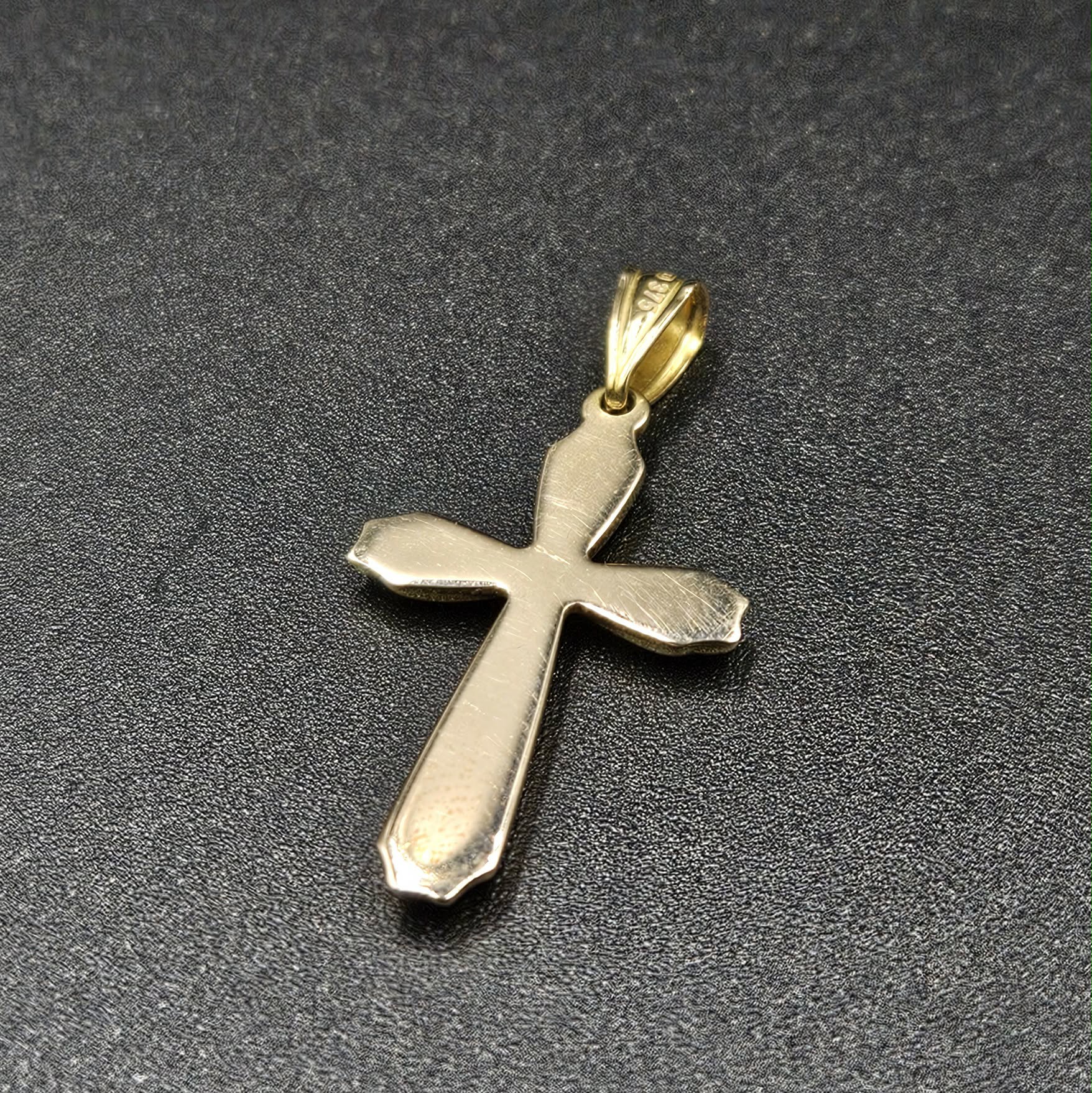 9ct Yellow Gold Cross Pendant