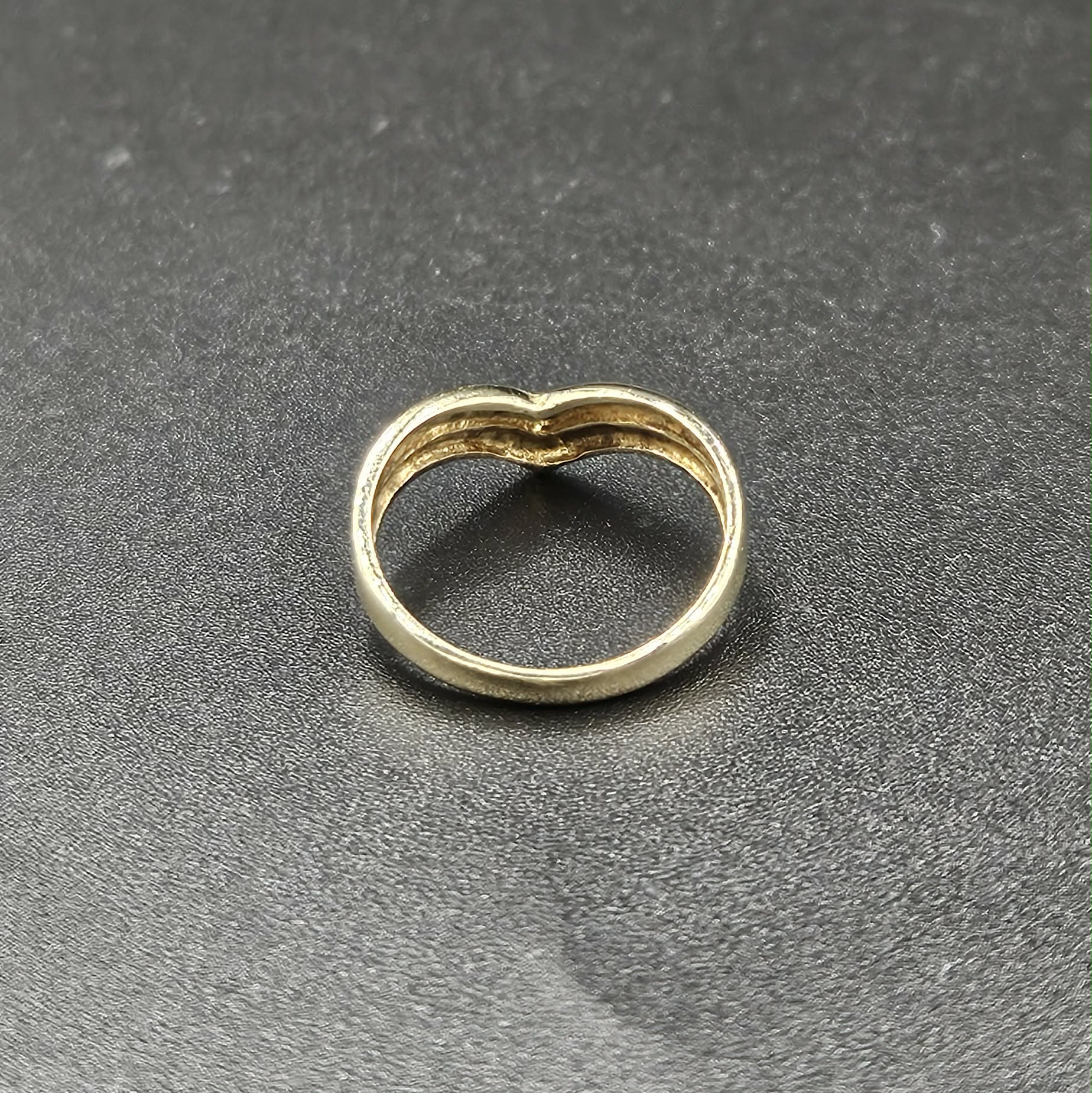 9ct Yellow Gold Double-Chevron Design