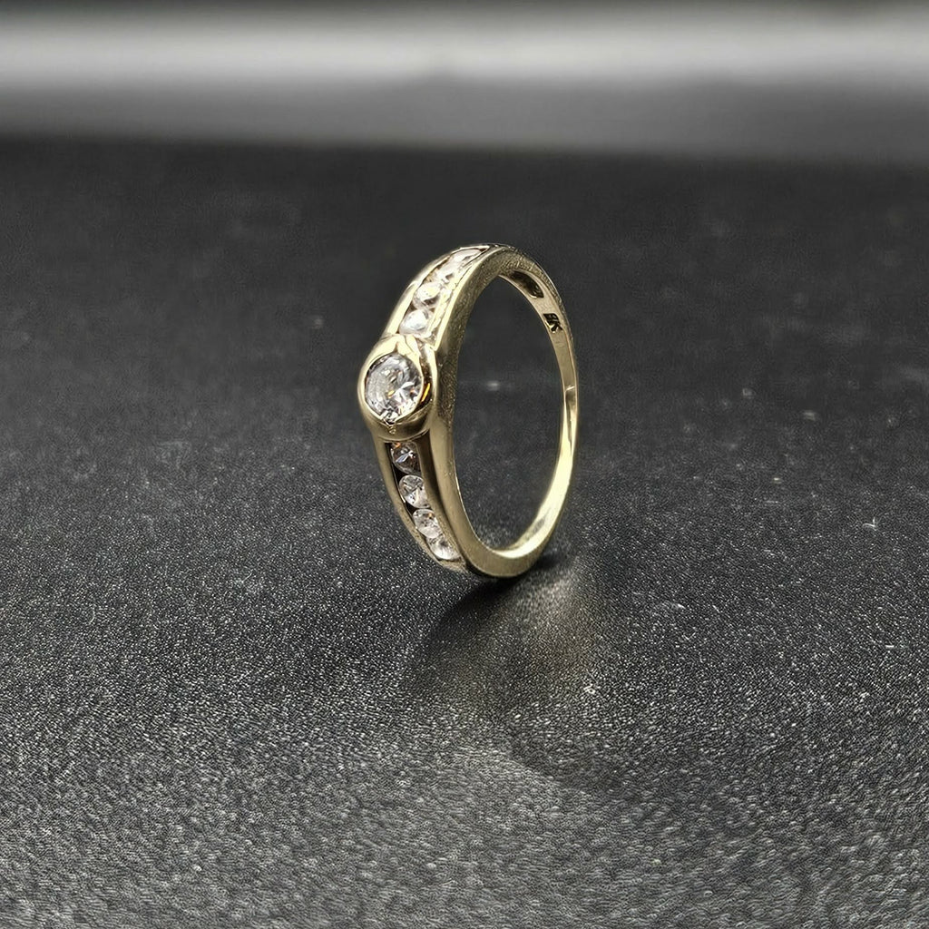9ct Gold Cubic Zirconia Ring
