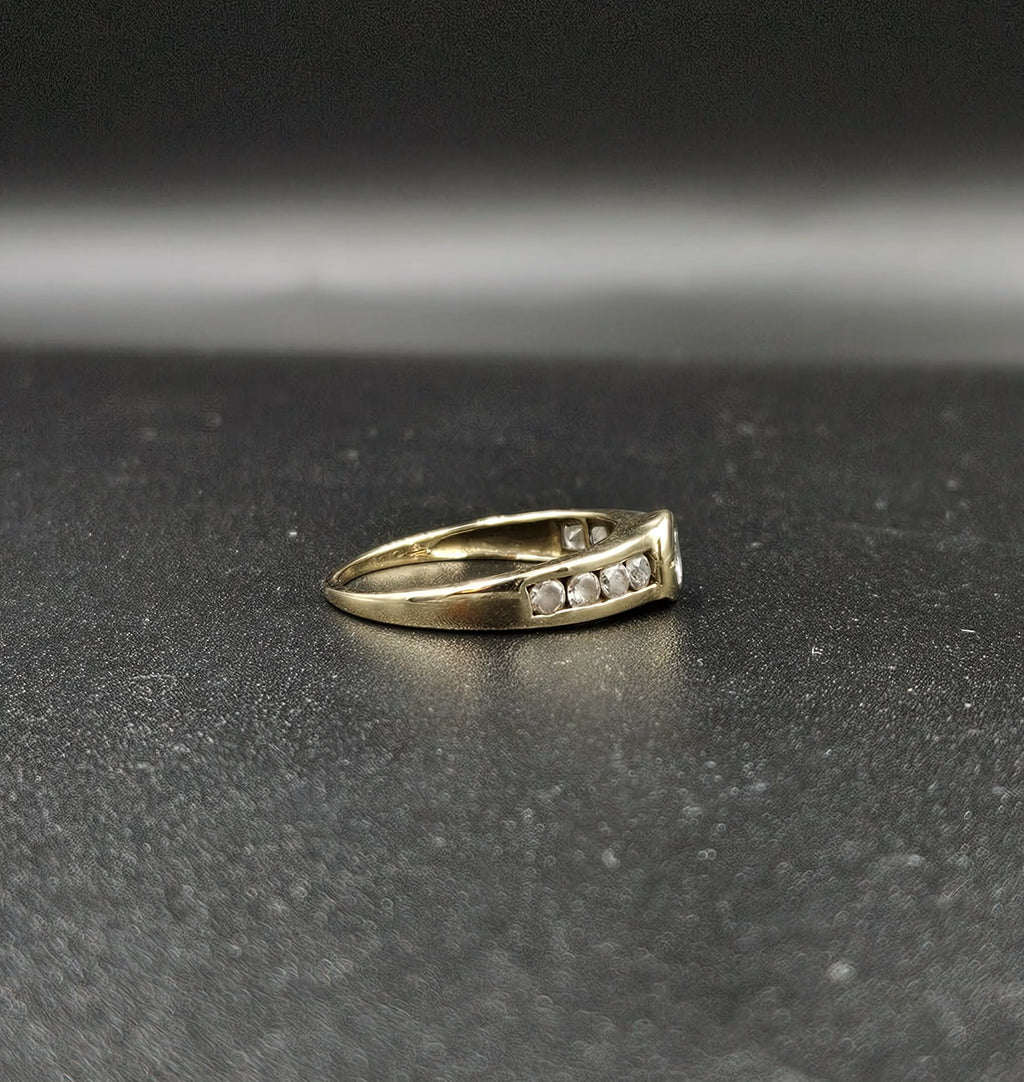 9ct Gold Cubic Zirconia Ring
