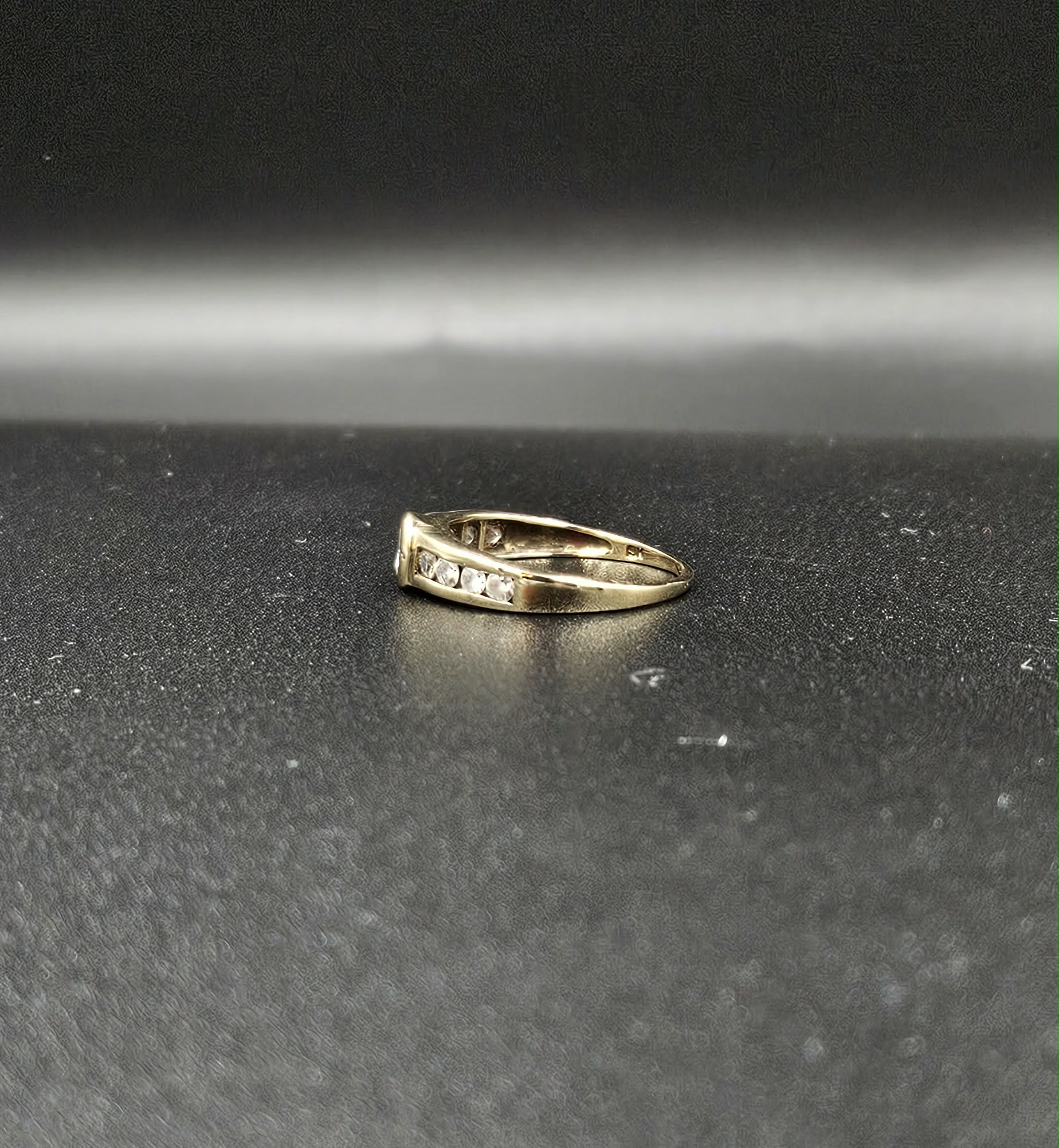 9ct Gold Cubic Zirconia Ring