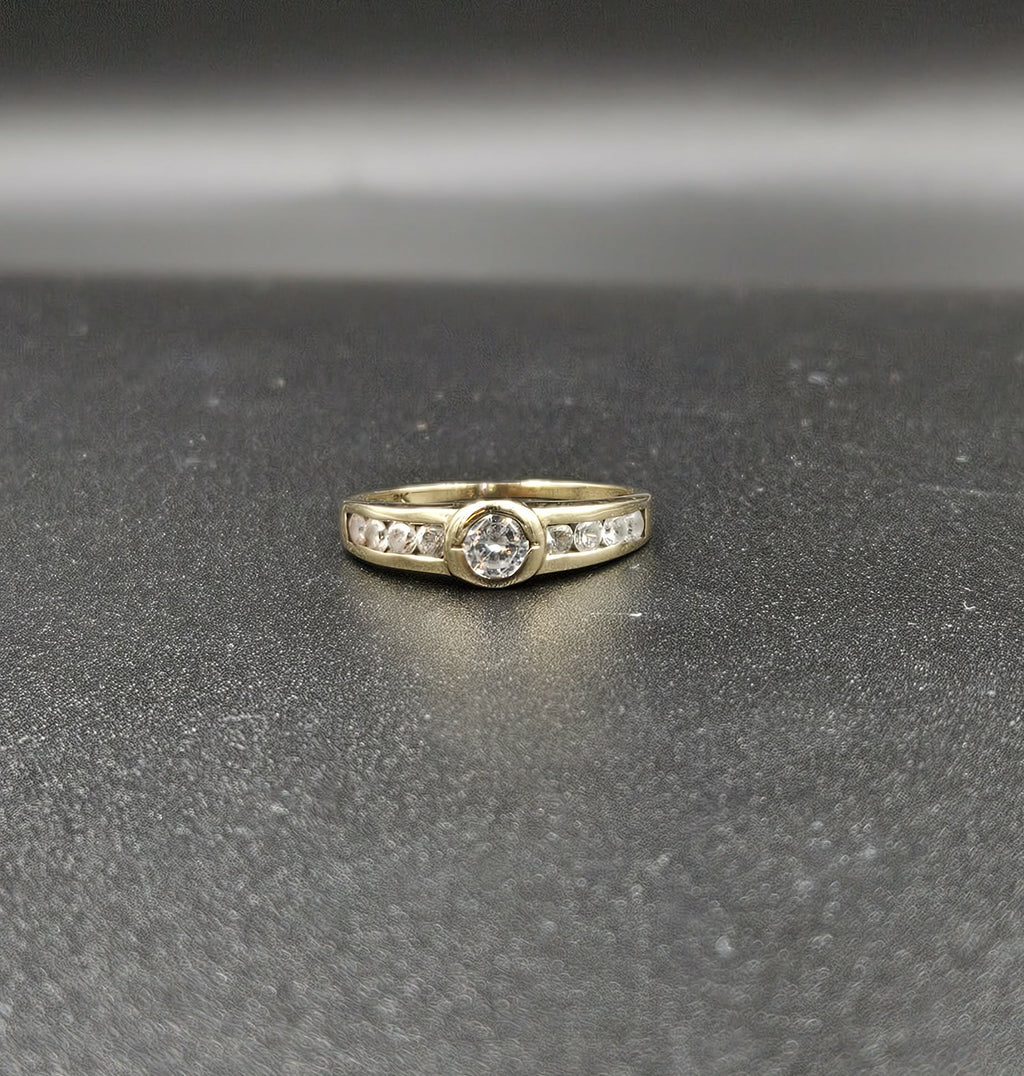 9ct Gold Cubic Zirconia Ring