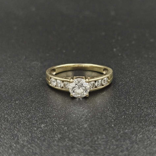 9ct Gold cubic zirconia Ring