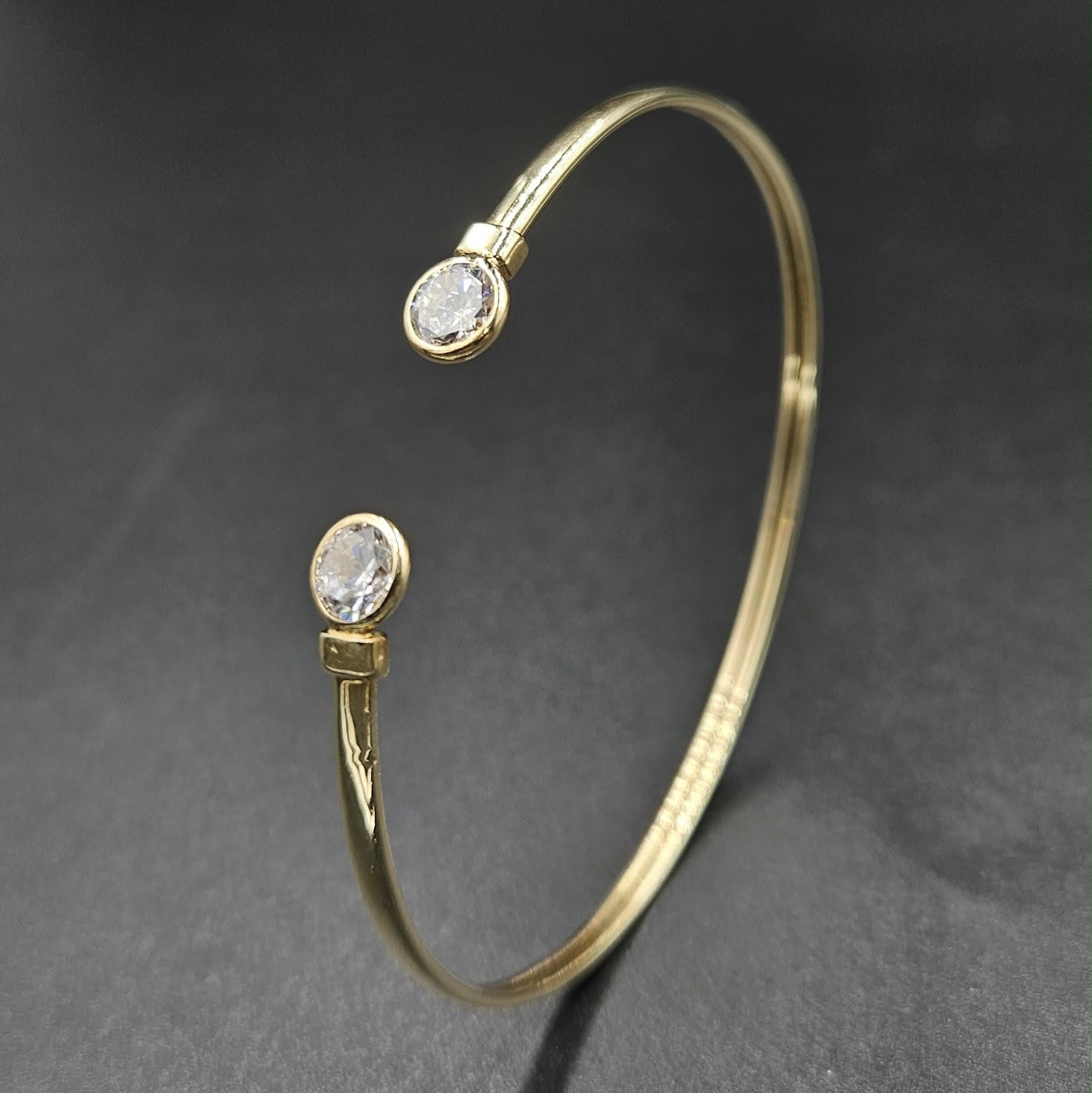 9ct Yellow Gold Open End Cubic Zirconia Bangle