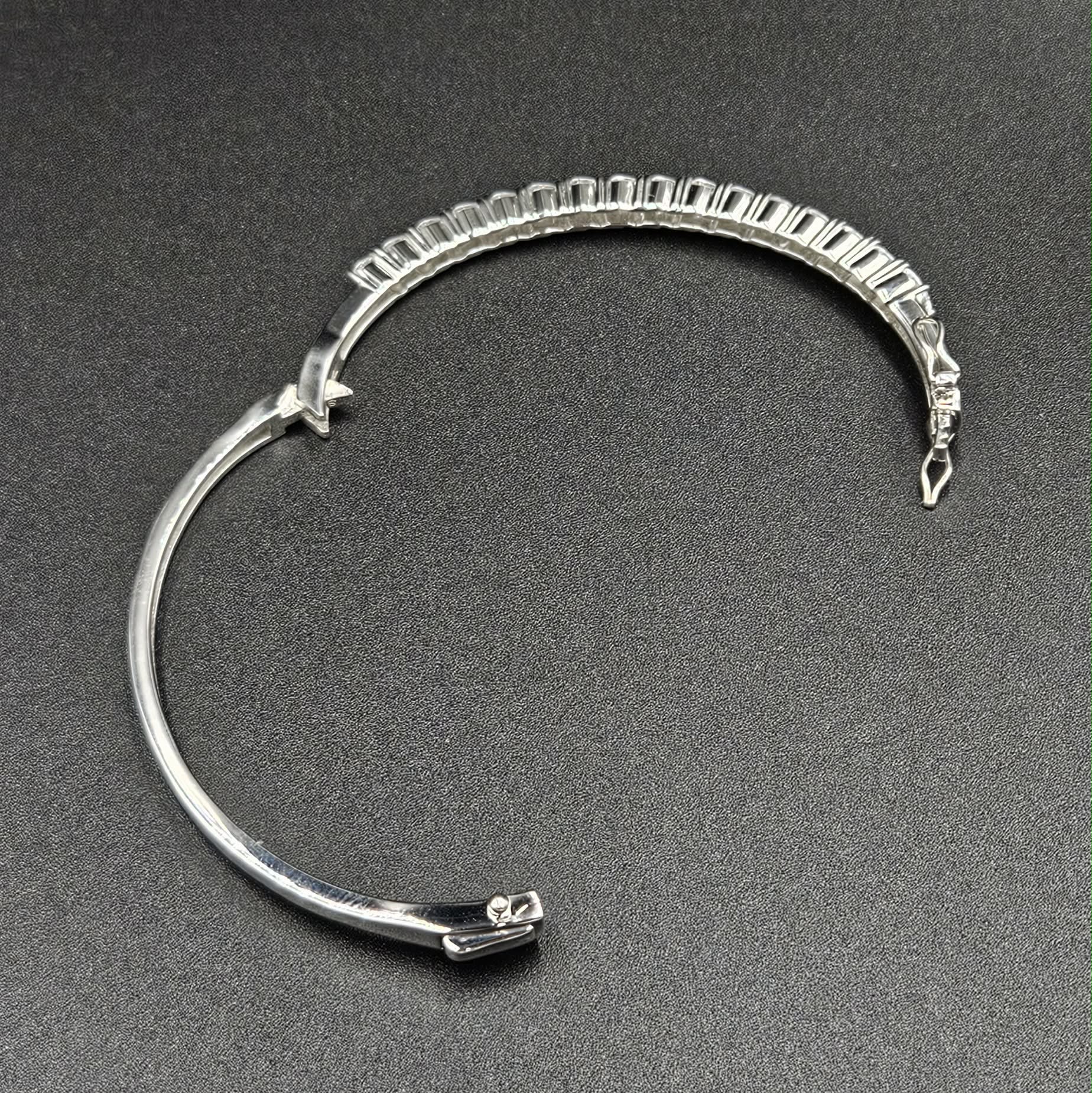 Sterling Silver Cubic Zirconia Brand New Bangle