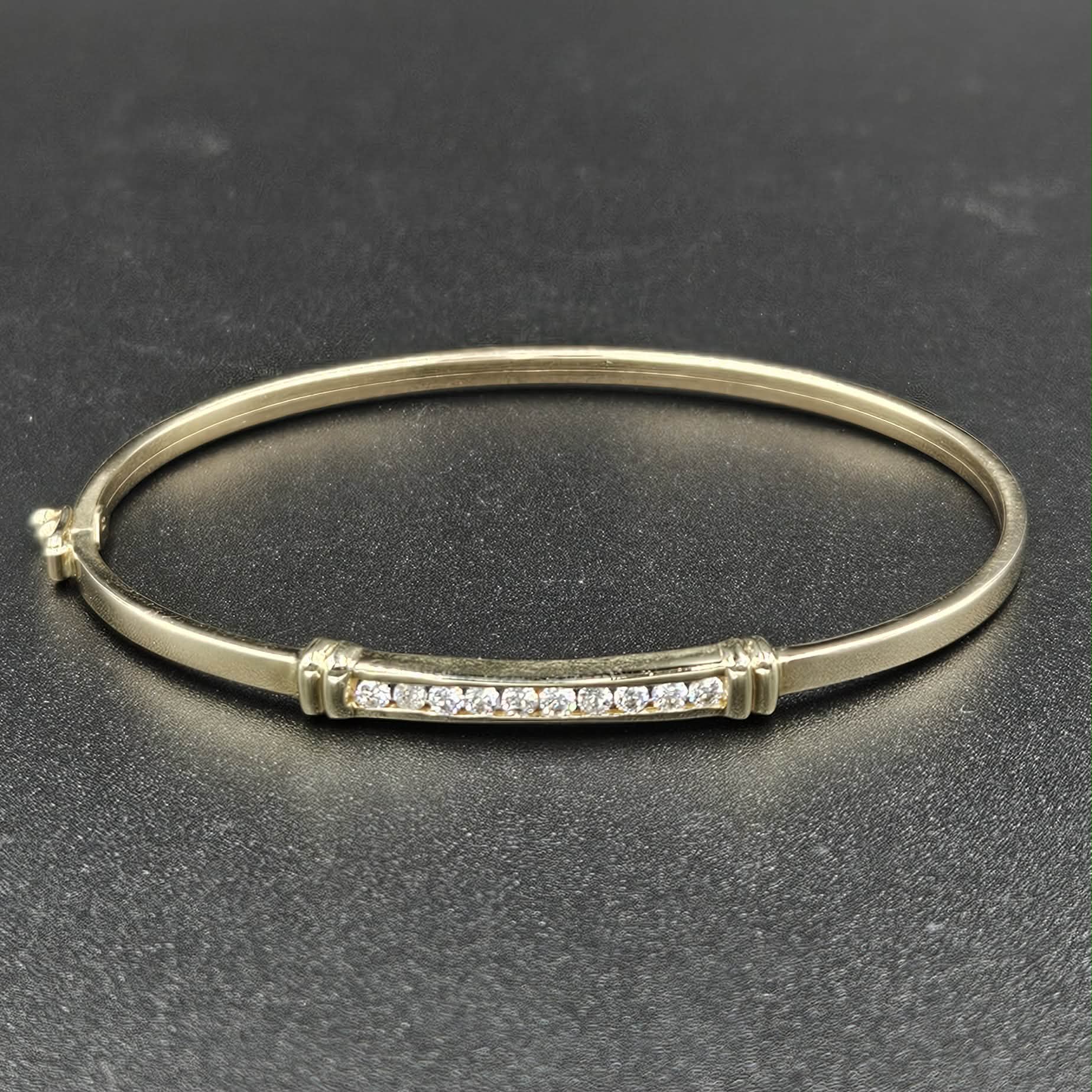 9ct Yellow Gold 10 Diamond Bangle