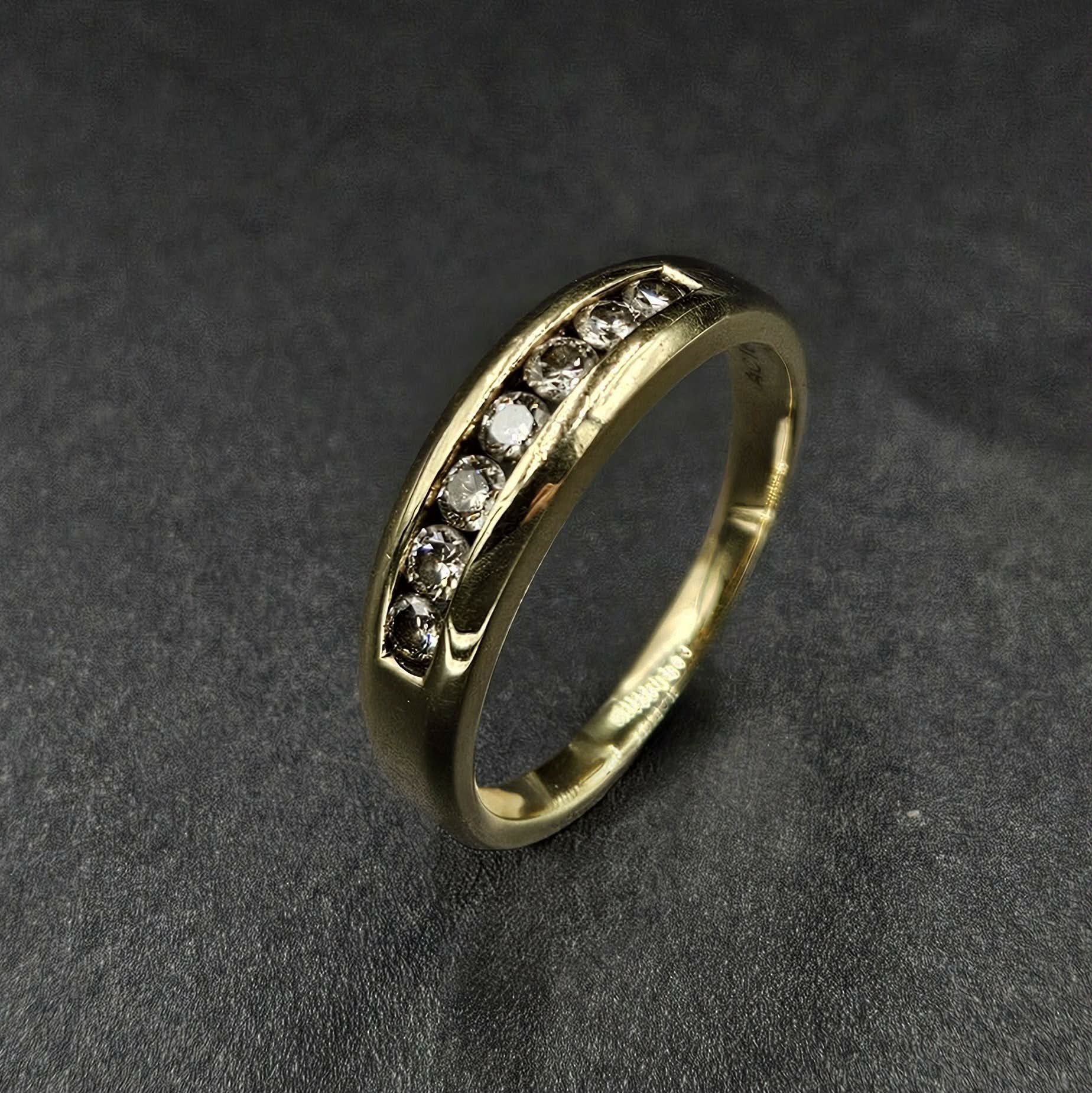 9ct Yellow Gold Diamond Size P Ring