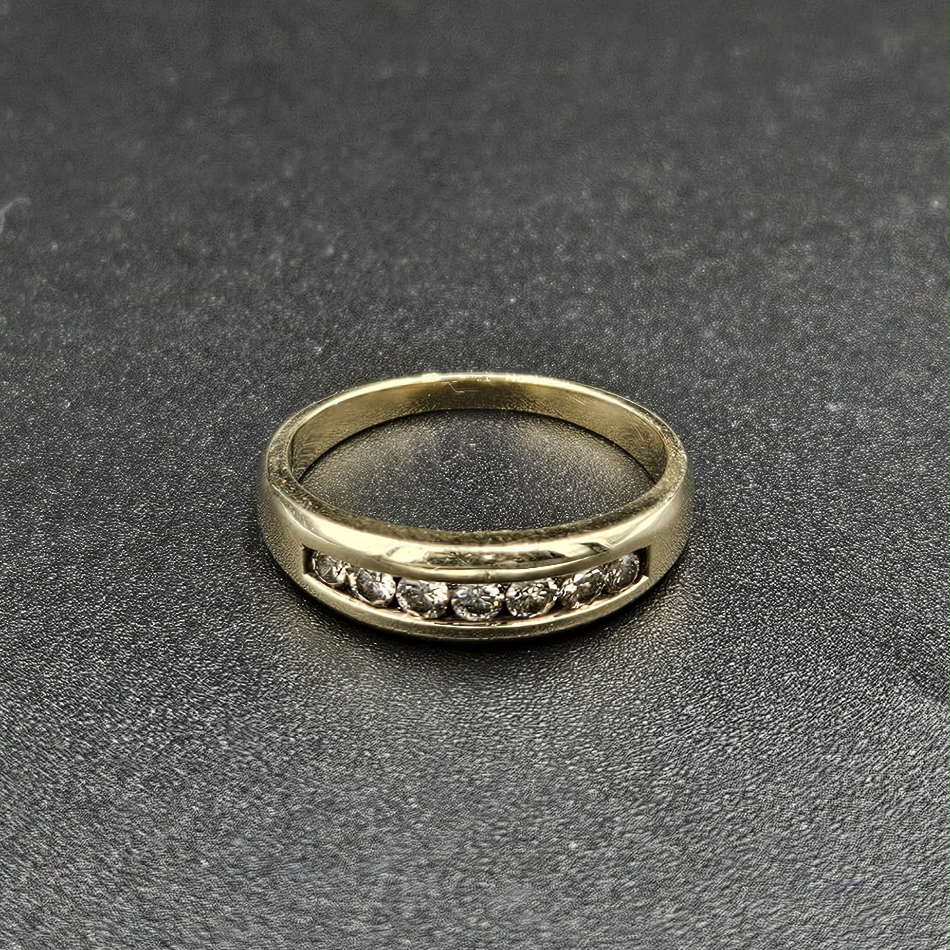 9ct Yellow Gold Diamond Size P Ring