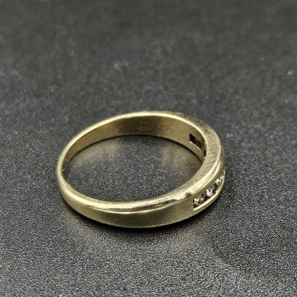 9ct Yellow Gold Diamond Size P Ring