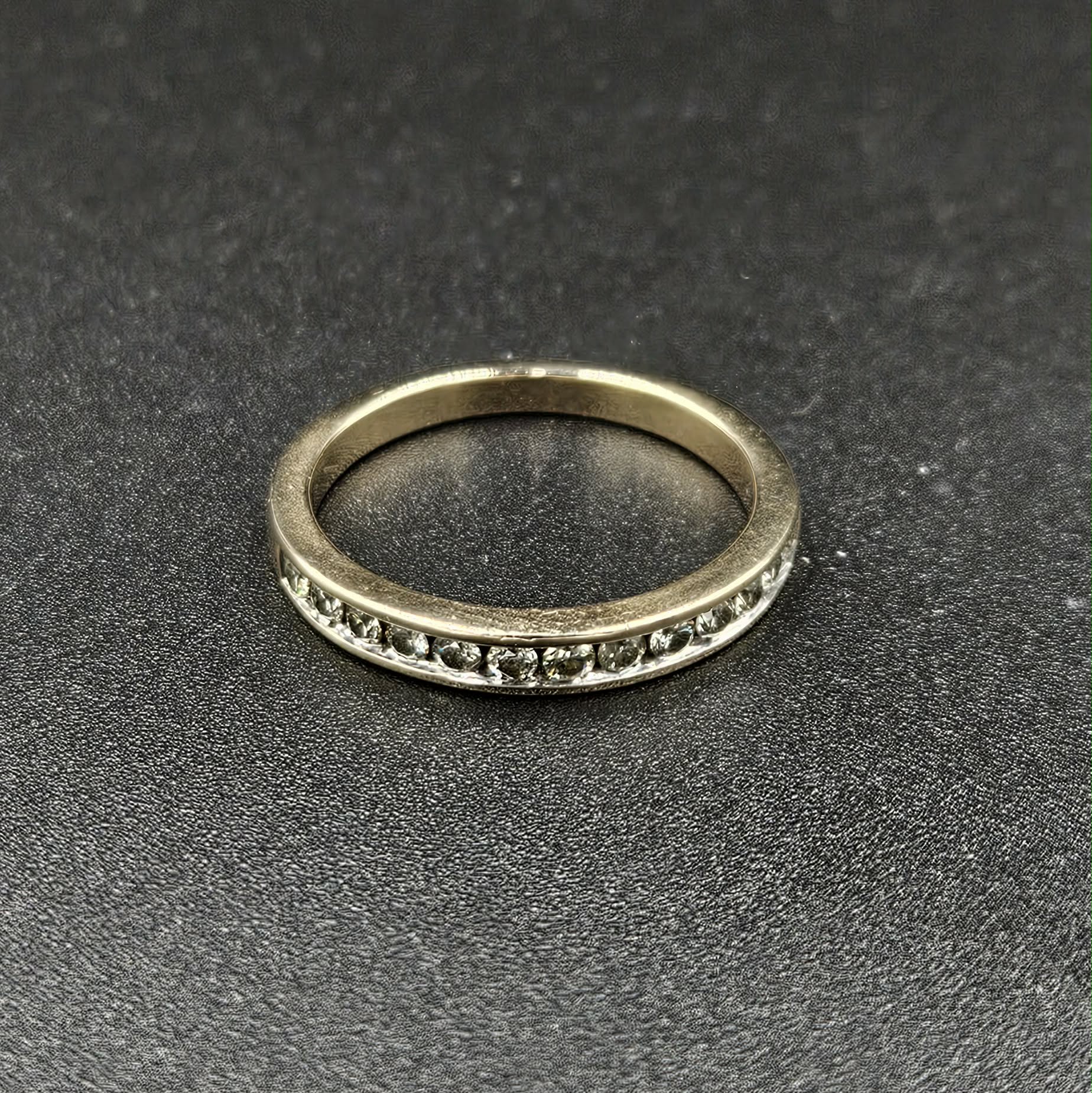 9ct Yellow Gold Diamond Band Ring