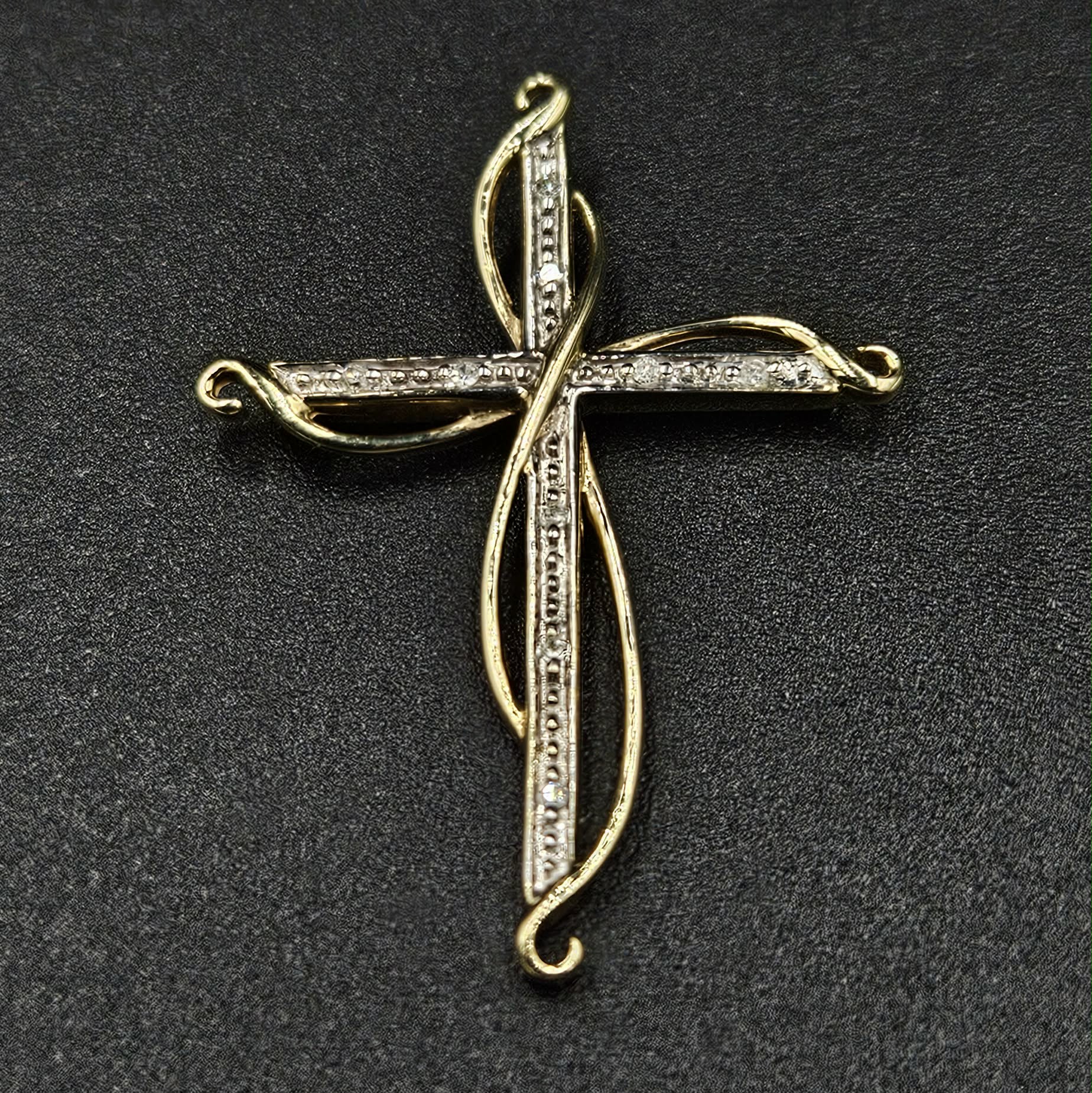 9ct Yellow Gold Diamond Twisted Cross Design