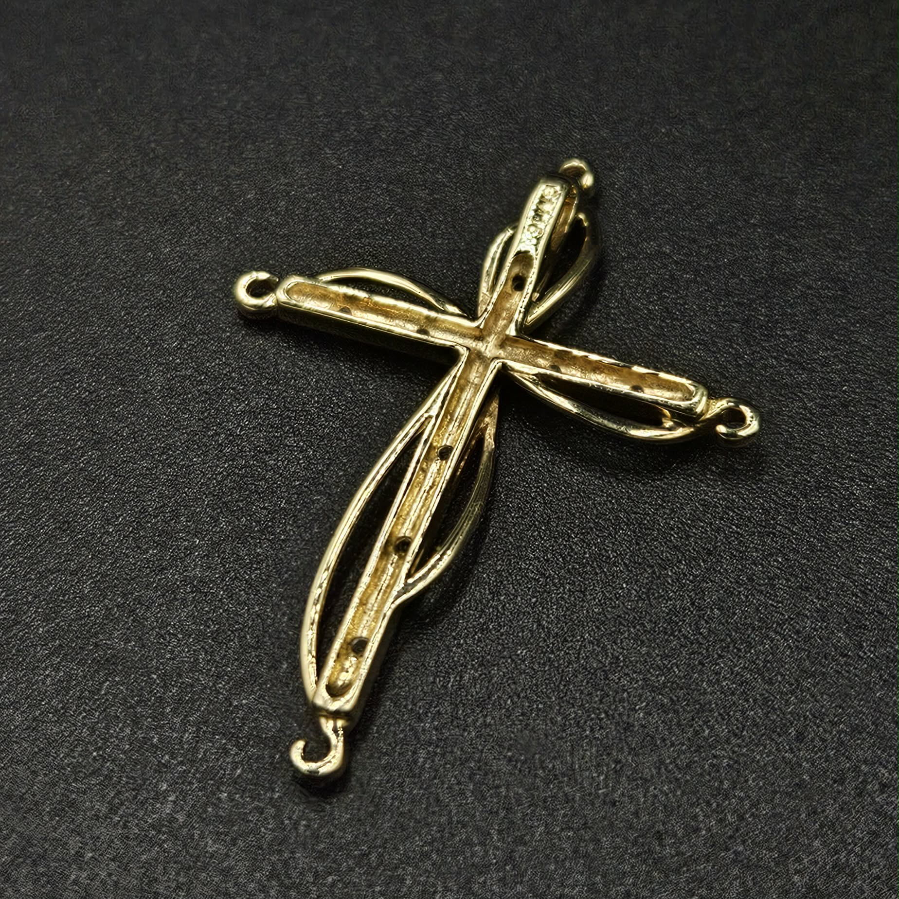9ct Yellow Gold Diamond Twisted Cross Design